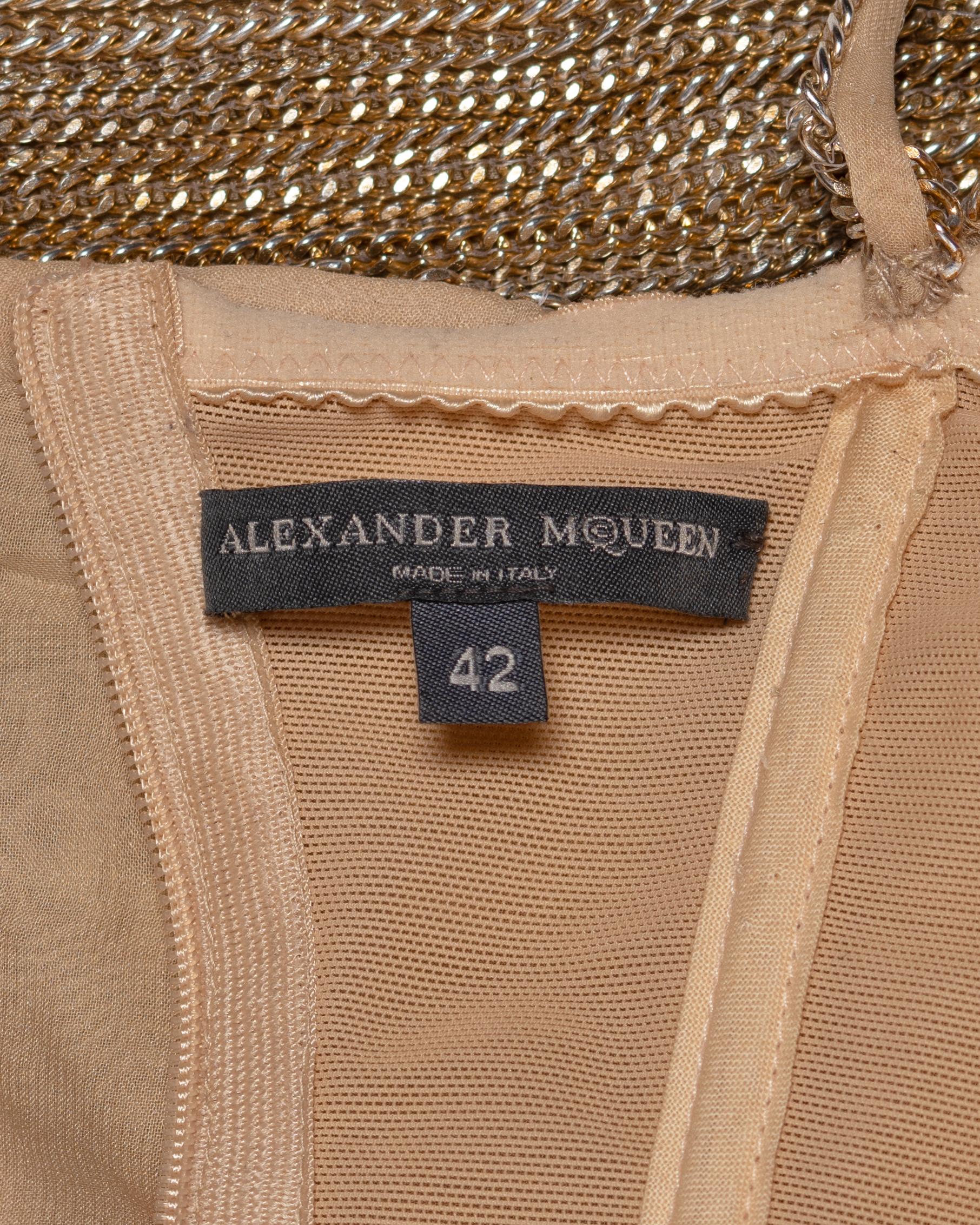 Mini abito con catena dorata di Alexander McQueen, SS 2006 in vendita 12