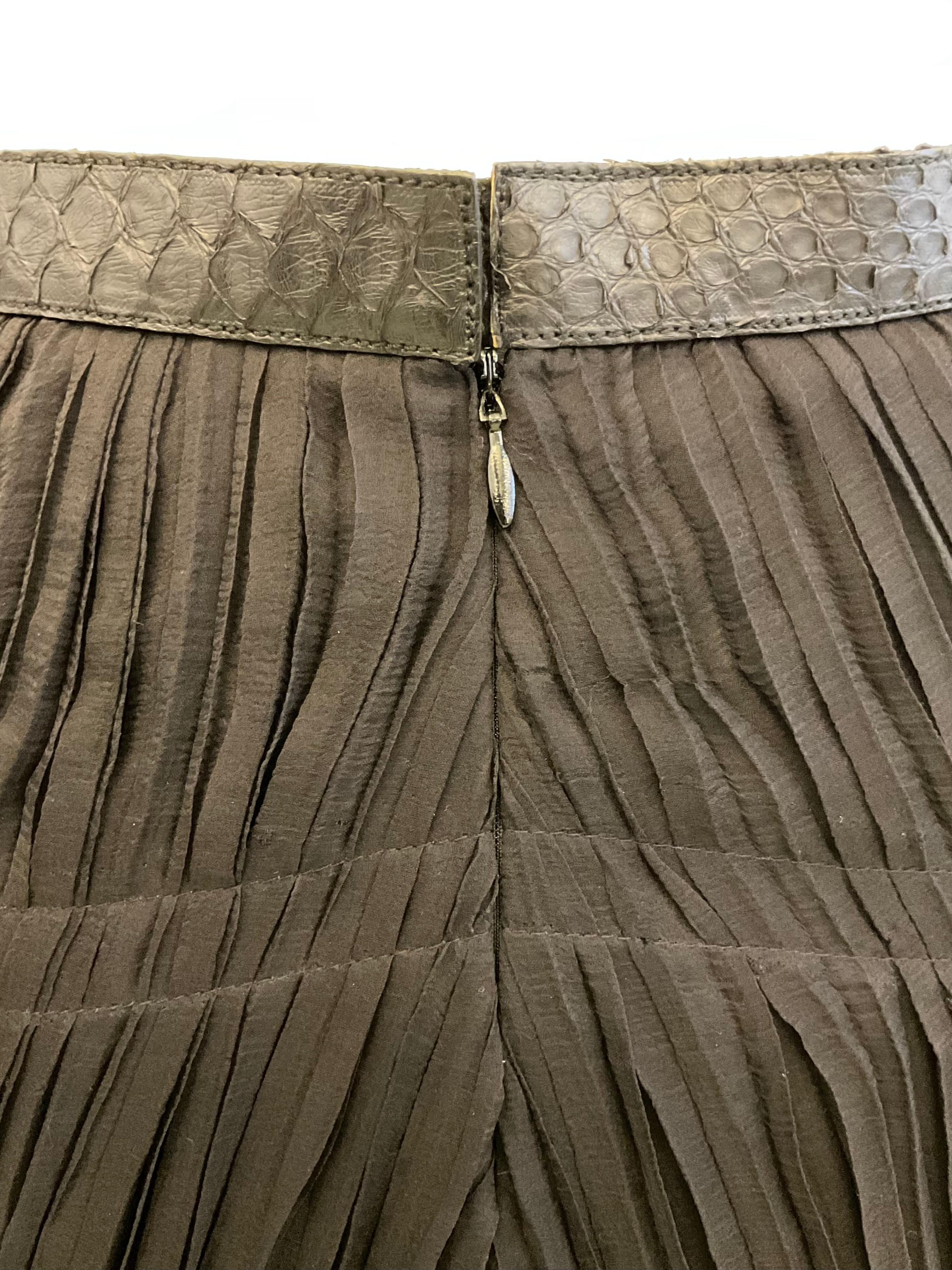 ALEXANDER McQUEEN Black silk balloon skirt with python belt For Sale 3