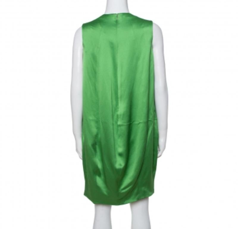 Alexander McQueen Green Silk Satin Sleeveless Shift Dress M In Good Condition For Sale In Dubai, Al Qouz 2
