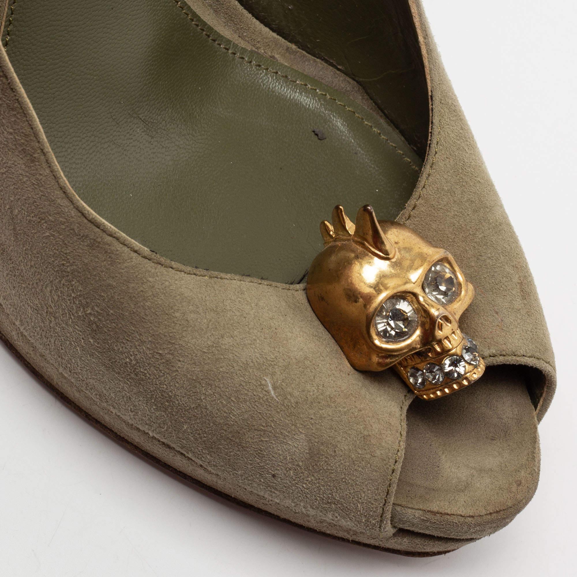 Alexander McQueen Green Suede Crystal Embellished Skull Peep Toe Pumps Size 38.5 2