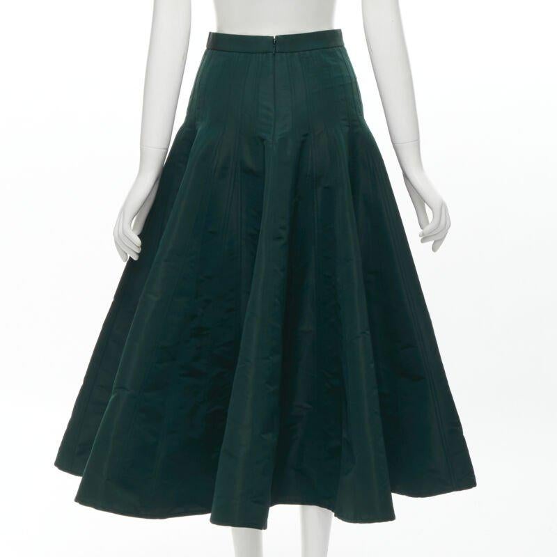 ALEXANDER MCQUEEN Jupe midi évasée à empiècements en taffetas vert avec surpiqûres IT36 XS Pour femmes en vente