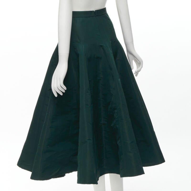 ALEXANDER MCQUEEN Jupe midi évasée à empiècements en taffetas vert avec surpiqûres IT36 XS en vente 1