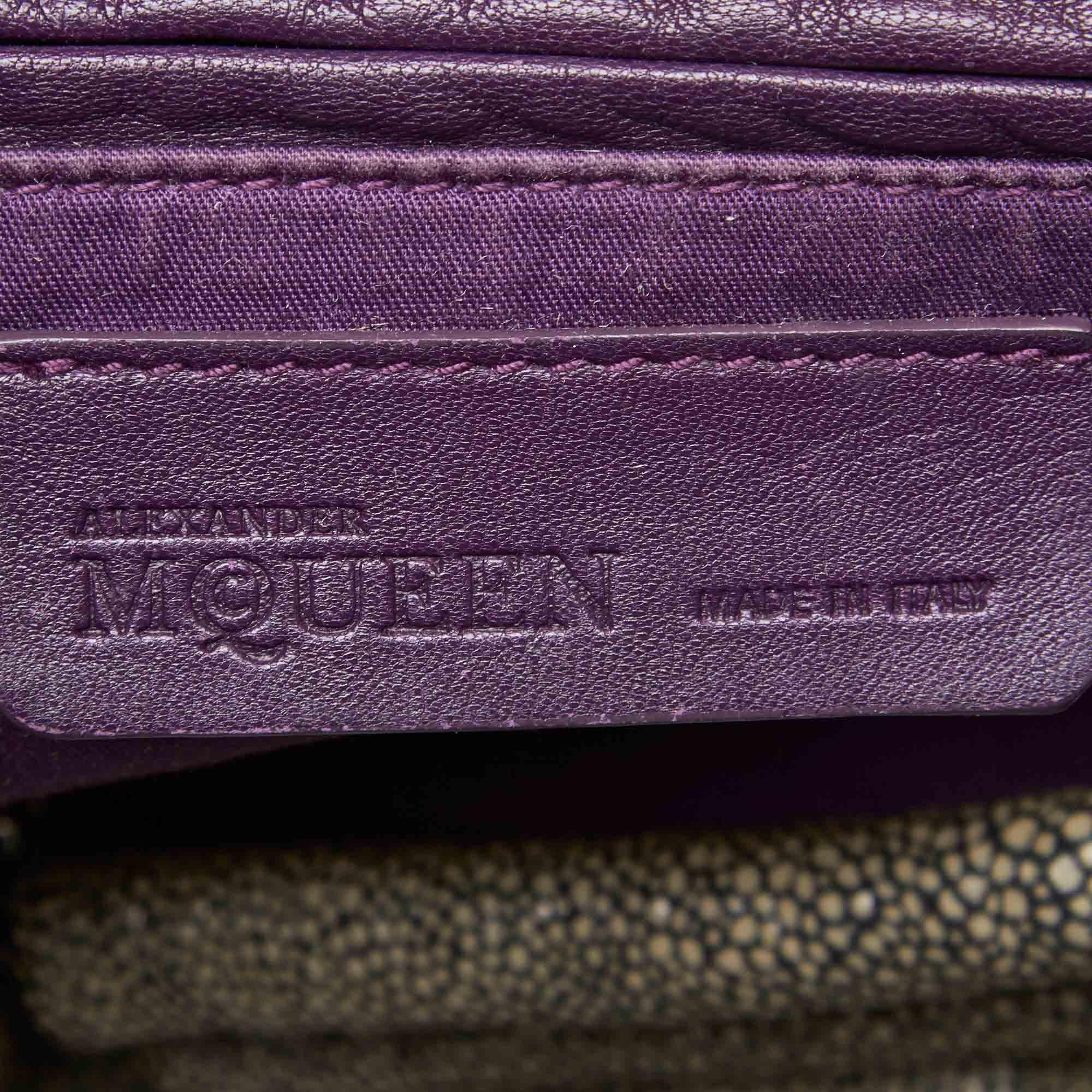 Alexander Mcqueen Green Textured Leather Hobo Bag For Sale 1
