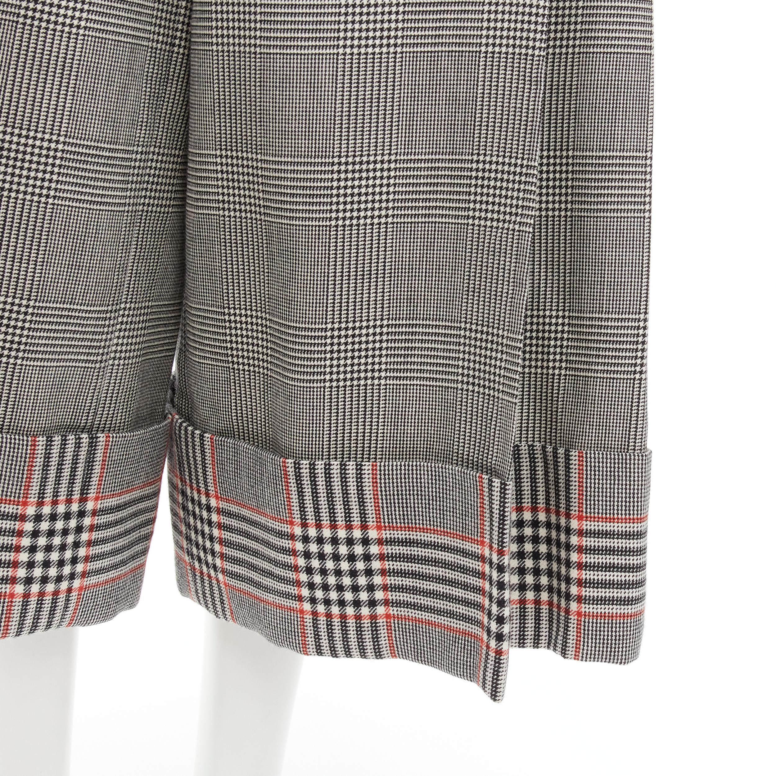ALEXANDER MCQUEEN grey checked wool paperbag waist cuffed pants IT40 S 
Reference: KEDG/A00106 
Brand: Alexander McQueen 
Designer: Sarah Burton 
Collection: 2017 
Material: Wool 
Color: Grey 
Pattern: Check 
Closure: Zip 
Extra Detail: Pleated