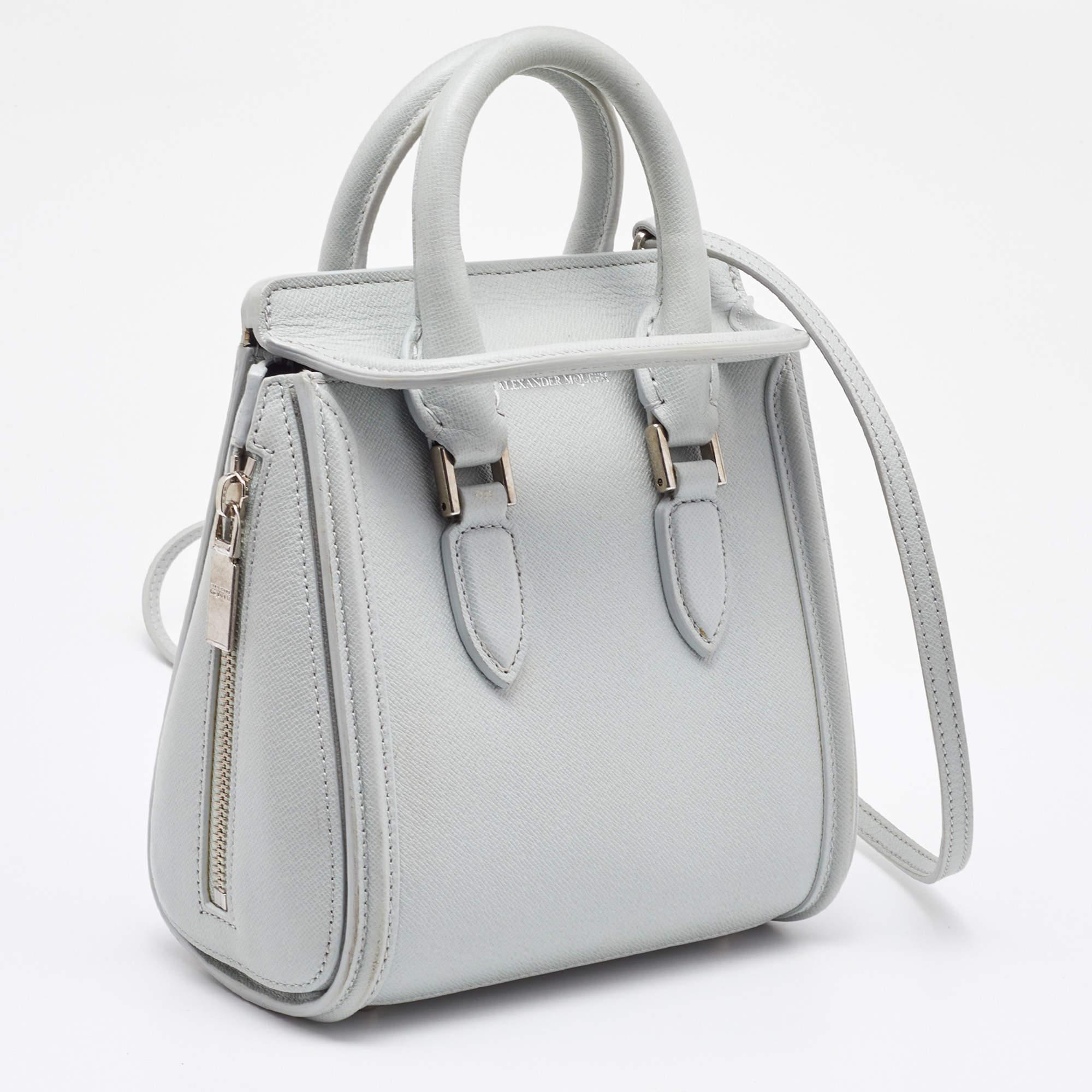 Alexander McQueen Grey Leather Mini Heroine Bag In Good Condition For Sale In Dubai, Al Qouz 2