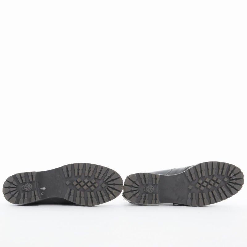 ALEXANDER MCQUEEN Grauer Lederstiefel mit Schnalle und Kaninchenpelzbesatz EU38,5 im Angebot 7