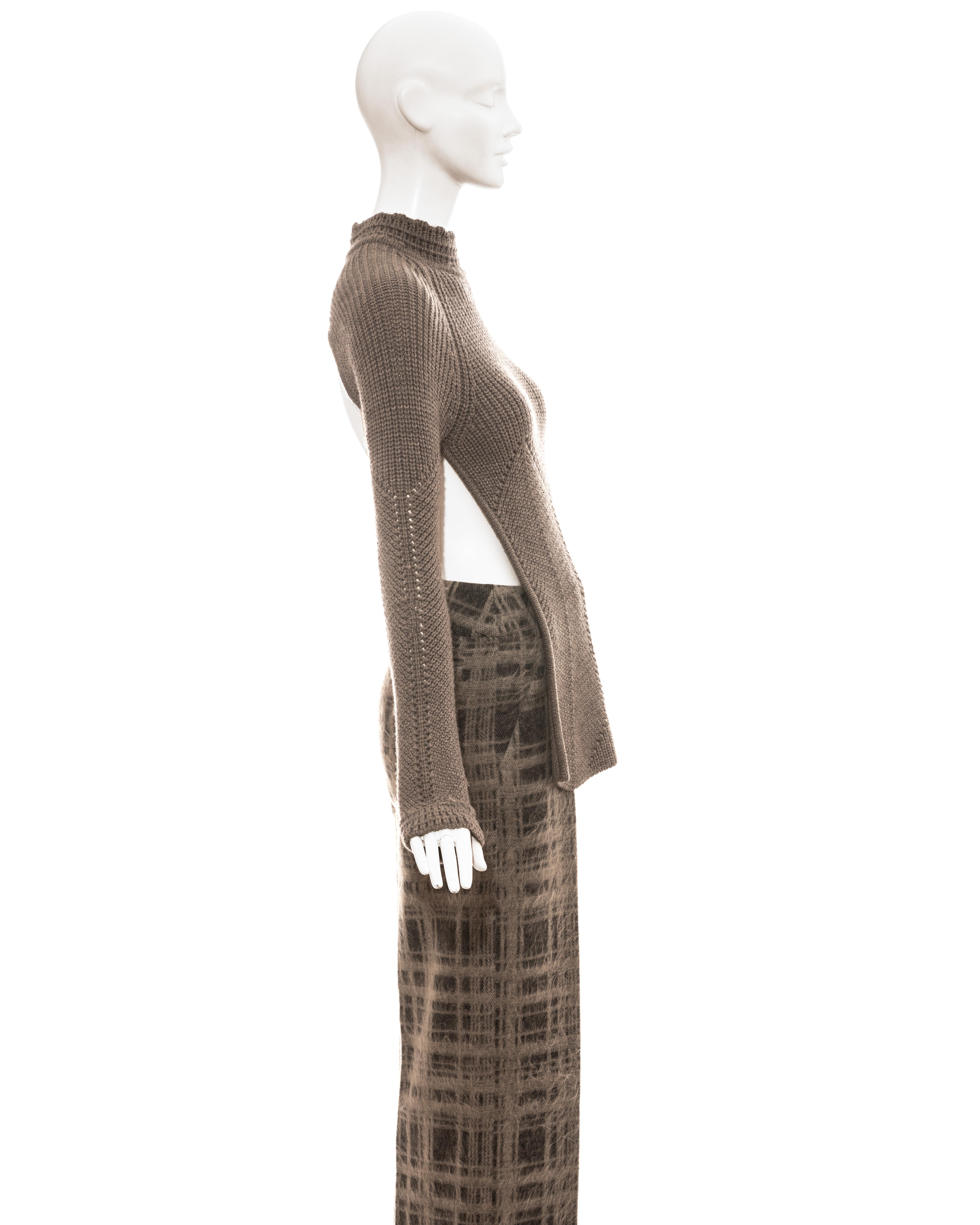 Alexander McQueen Combinaison pull et pantalon en mohair tricoté gris, automne-hiver 1999 Pour femmes en vente
