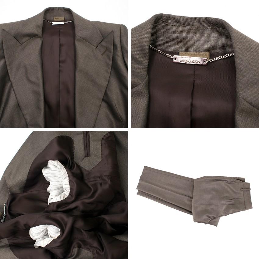 Alexander McQueen Grey Wool and Silk Suit US 0-2 In Excellent Condition In London, GB