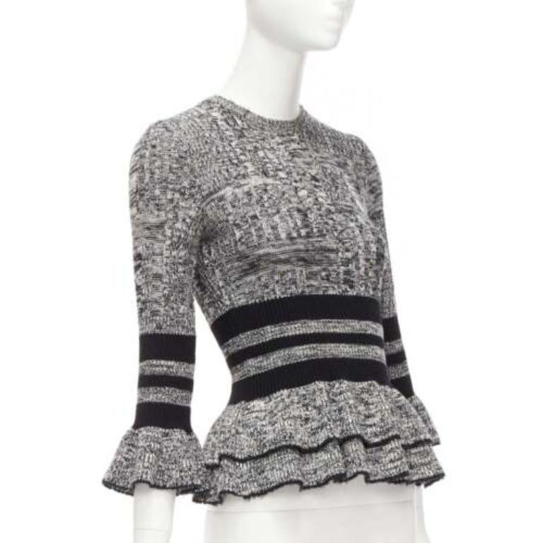 ALEXANDER MCQUEEN Pullover-Pullover aus grauer Wolle und Seide in Grau mit peplum-Muster, S im Zustand „Gut“ im Angebot in Hong Kong, NT