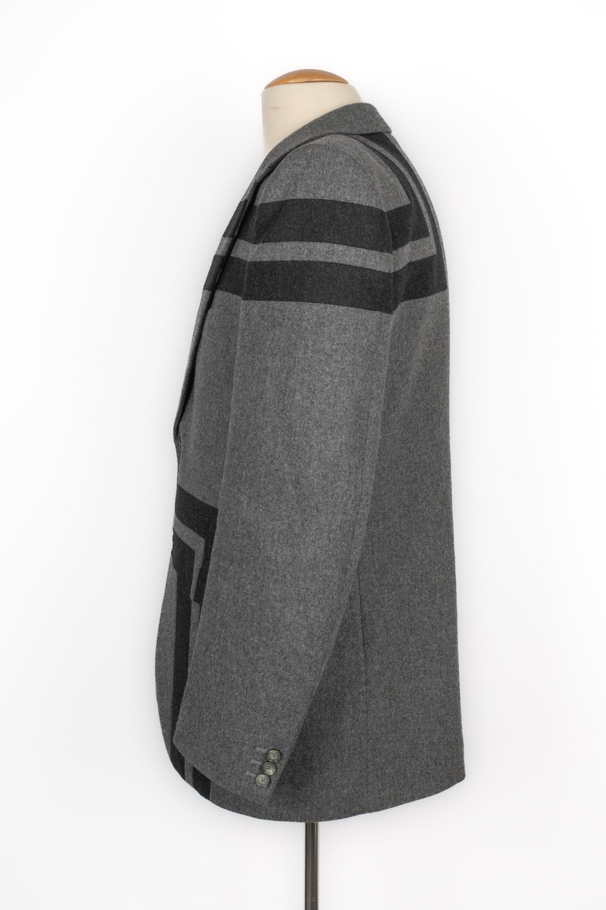 Alexander McQueen Grey Woolen Men Jacket In Excellent Condition For Sale In SAINT-OUEN-SUR-SEINE, FR