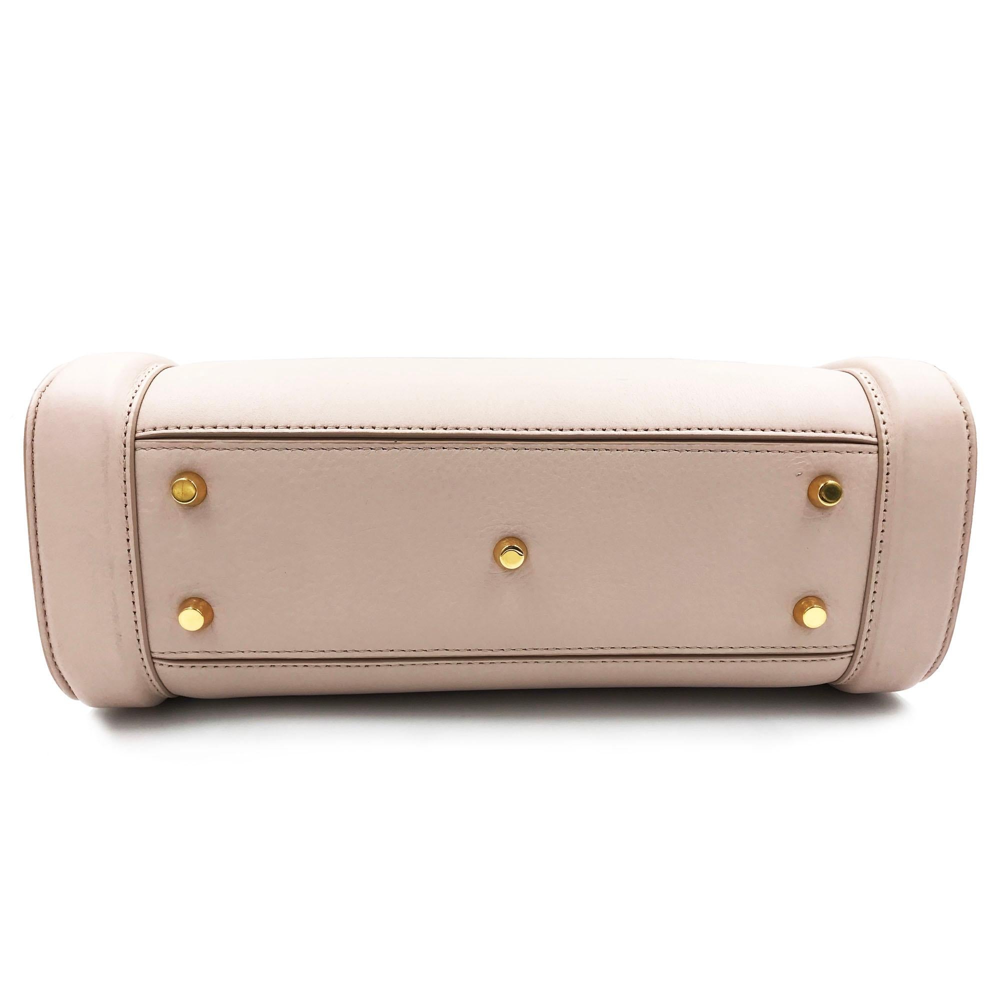 Alexander McQueen Heroine 30 Bolso mediano de piel nude 508859DX50M Beige en venta
