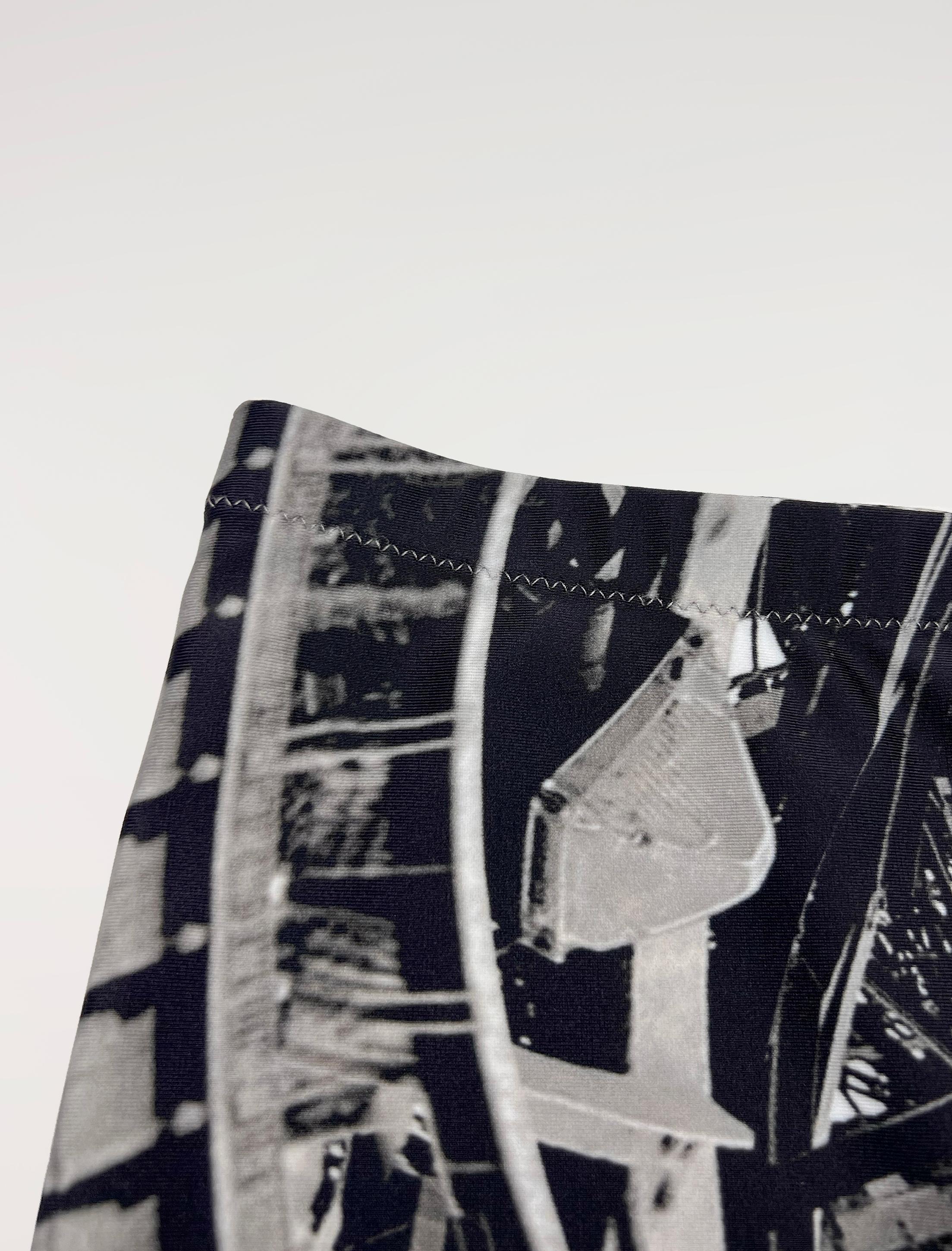 Alexander McQueen iconic leggings S/S 2009 Natural Dis-tinction Eiffel tower For Sale 7
