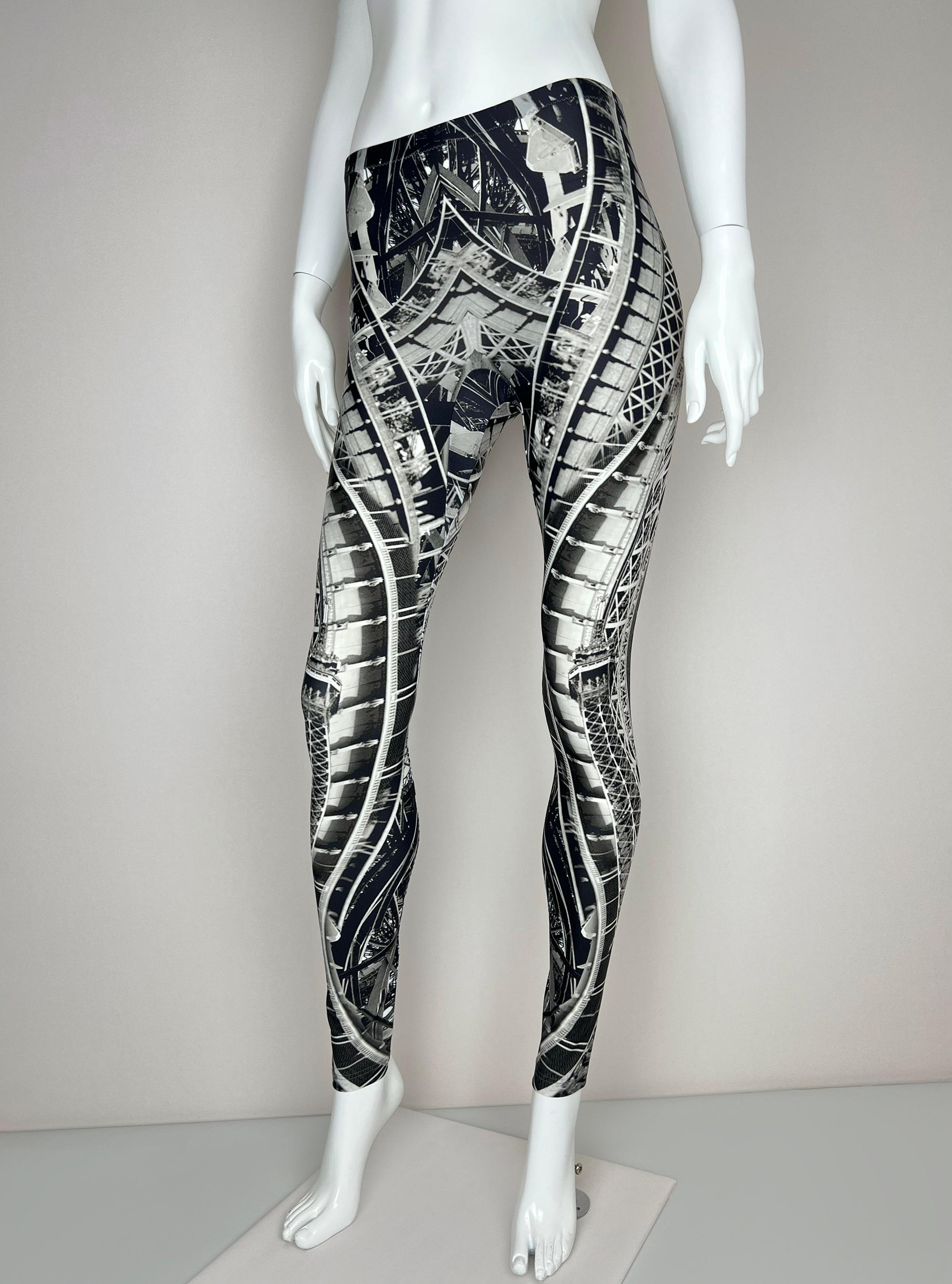 Alexander McQueen iconic leggings S/S 2009 Natural Dis-tinction Eiffel tower For Sale 14