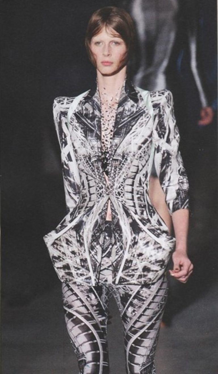 Women's or Men's Alexander McQueen iconic leggings S/S 2009 Natural Dis-tinction Eiffel tower For Sale