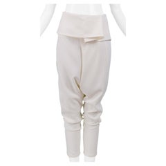 Alexander McQueen Pantalones de harén marfil