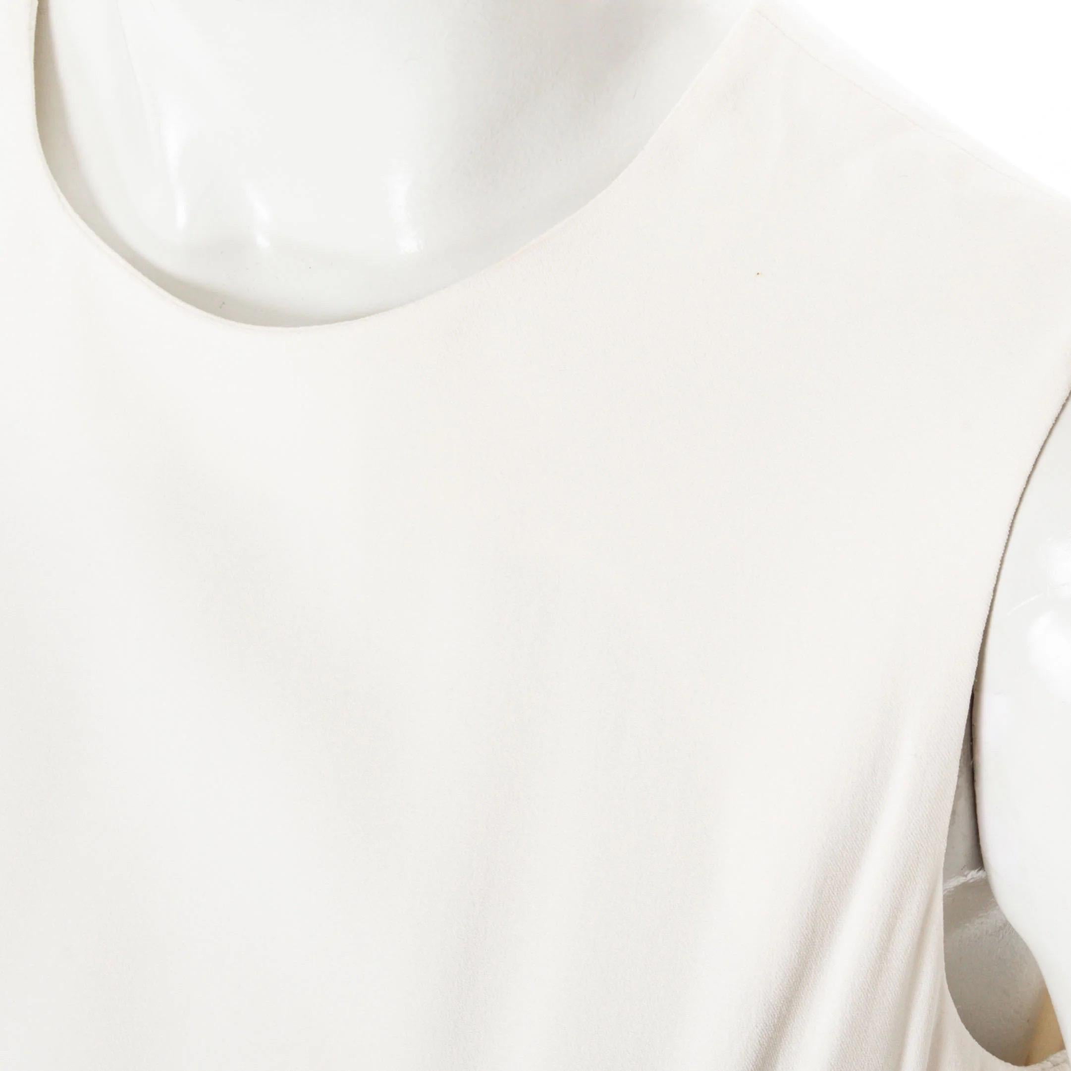 Alexander McQueen Elfenbeinfarbenes ärmelloses gerafftes Top aus Viskosemischung mit Schößchen 2010 im Angebot 5
