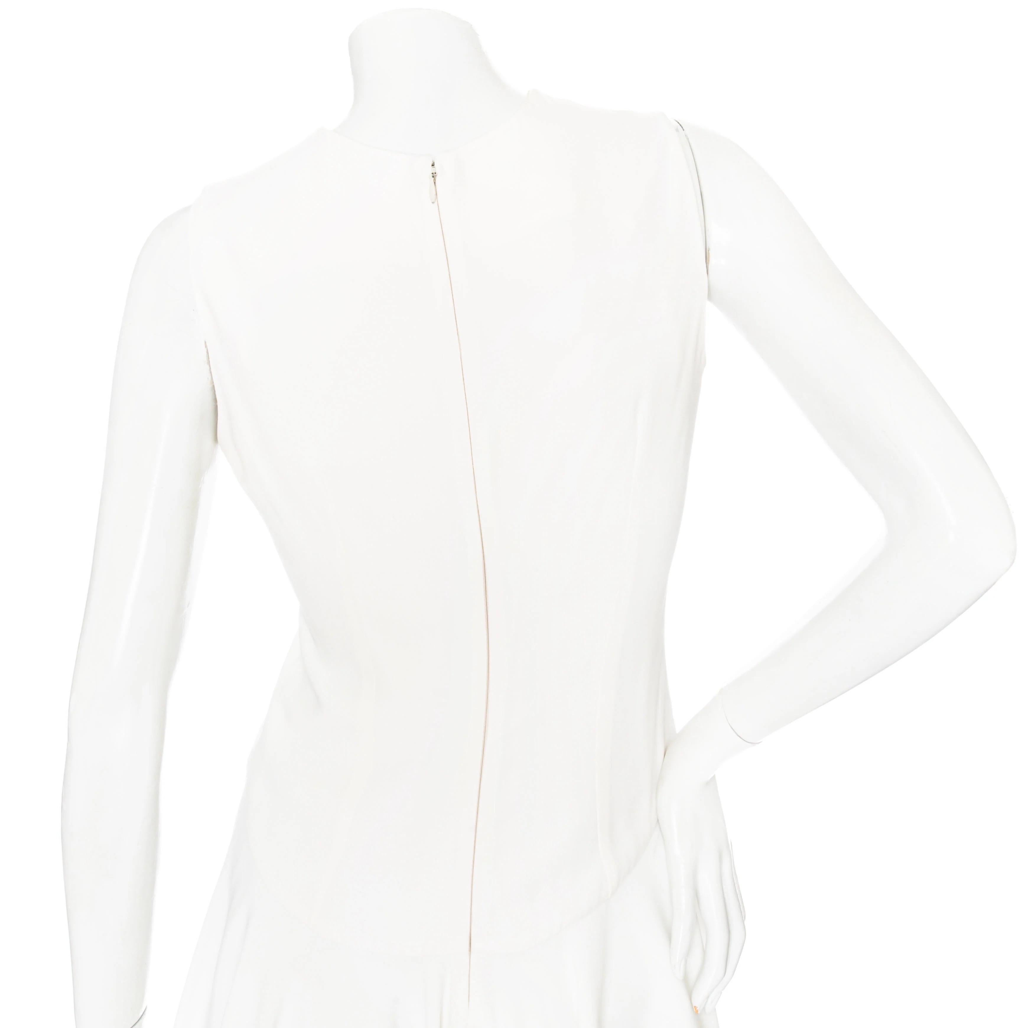 Alexander McQueen Elfenbeinfarbenes ärmelloses gerafftes Top aus Viskosemischung mit Schößchen 2010 Damen im Angebot