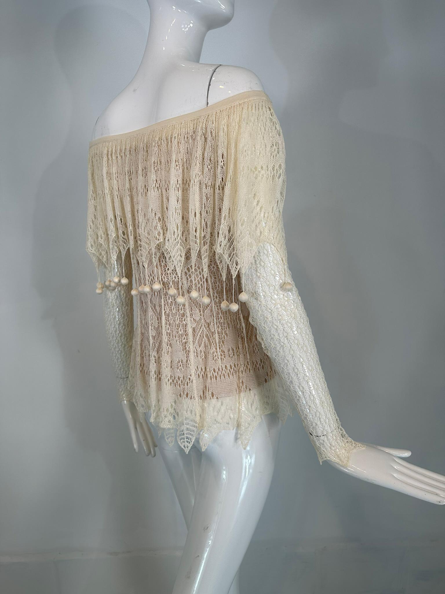 Alexander McQueen Avorio Maglia di seta in pizzo Off The Shoulder Ball Drape Neck Top NWT in vendita 5