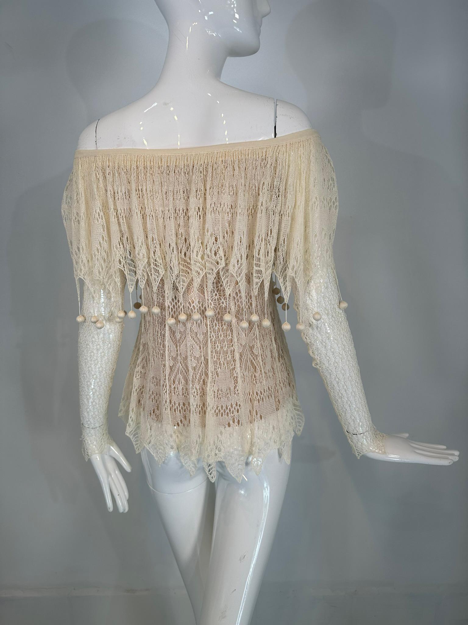 Alexander McQueen Avorio Maglia di seta in pizzo Off The Shoulder Ball Drape Neck Top NWT in vendita 3