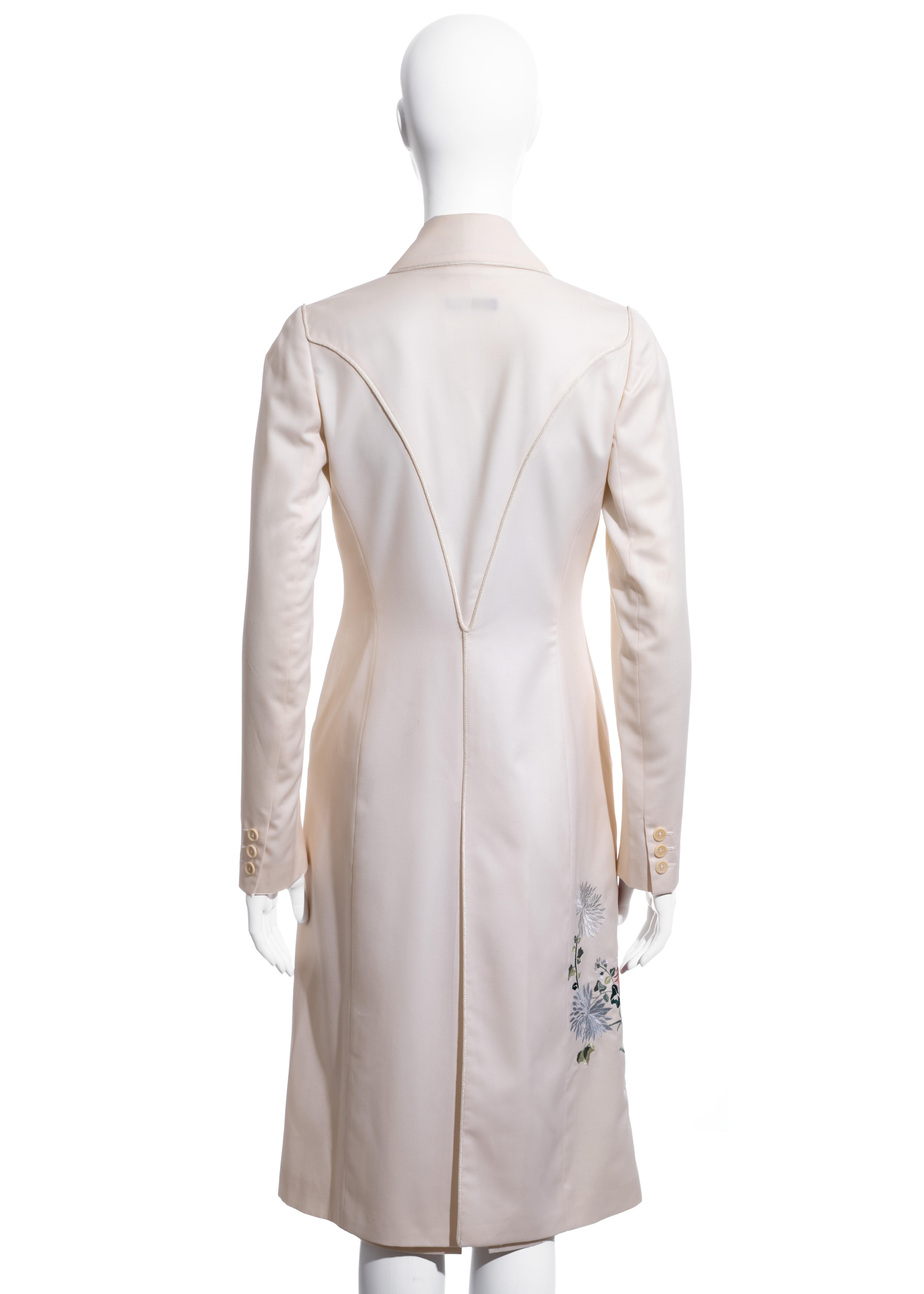 Alexander McQueen ivory wool embroidered skirt suit, c. 1997-1999 In Excellent Condition For Sale In London, GB