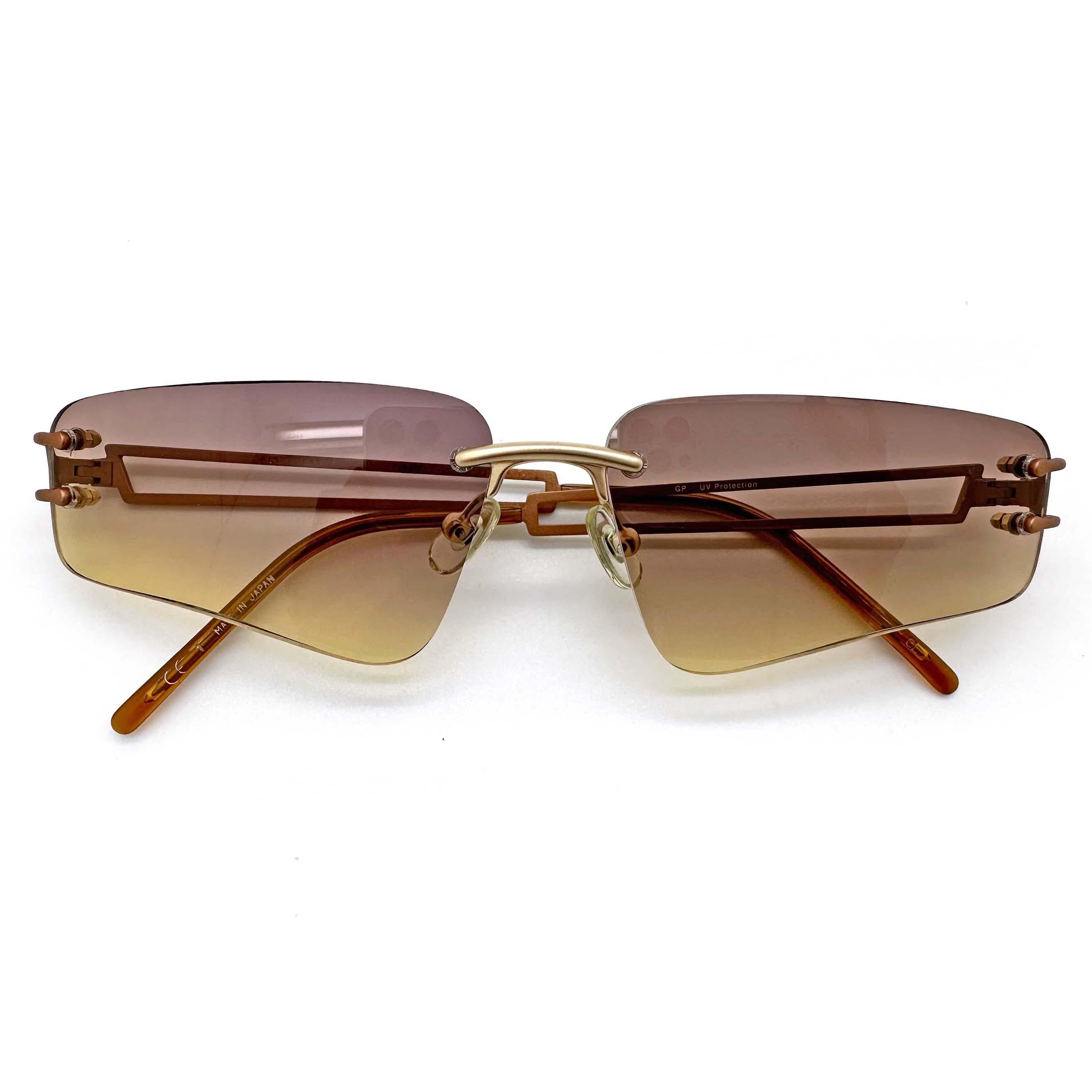 Alexander McQueen Japan vintage sunglasses In New Condition For Sale In Santa Clarita, CA
