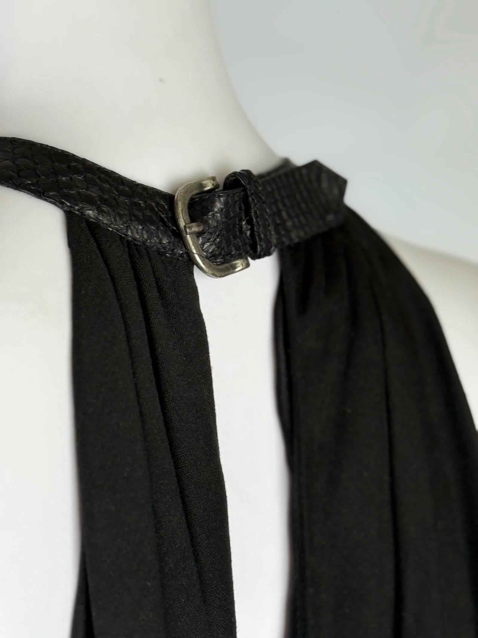 Alexander McQueen Jersey Dress w Leather Collar, 2002 For Sale 2