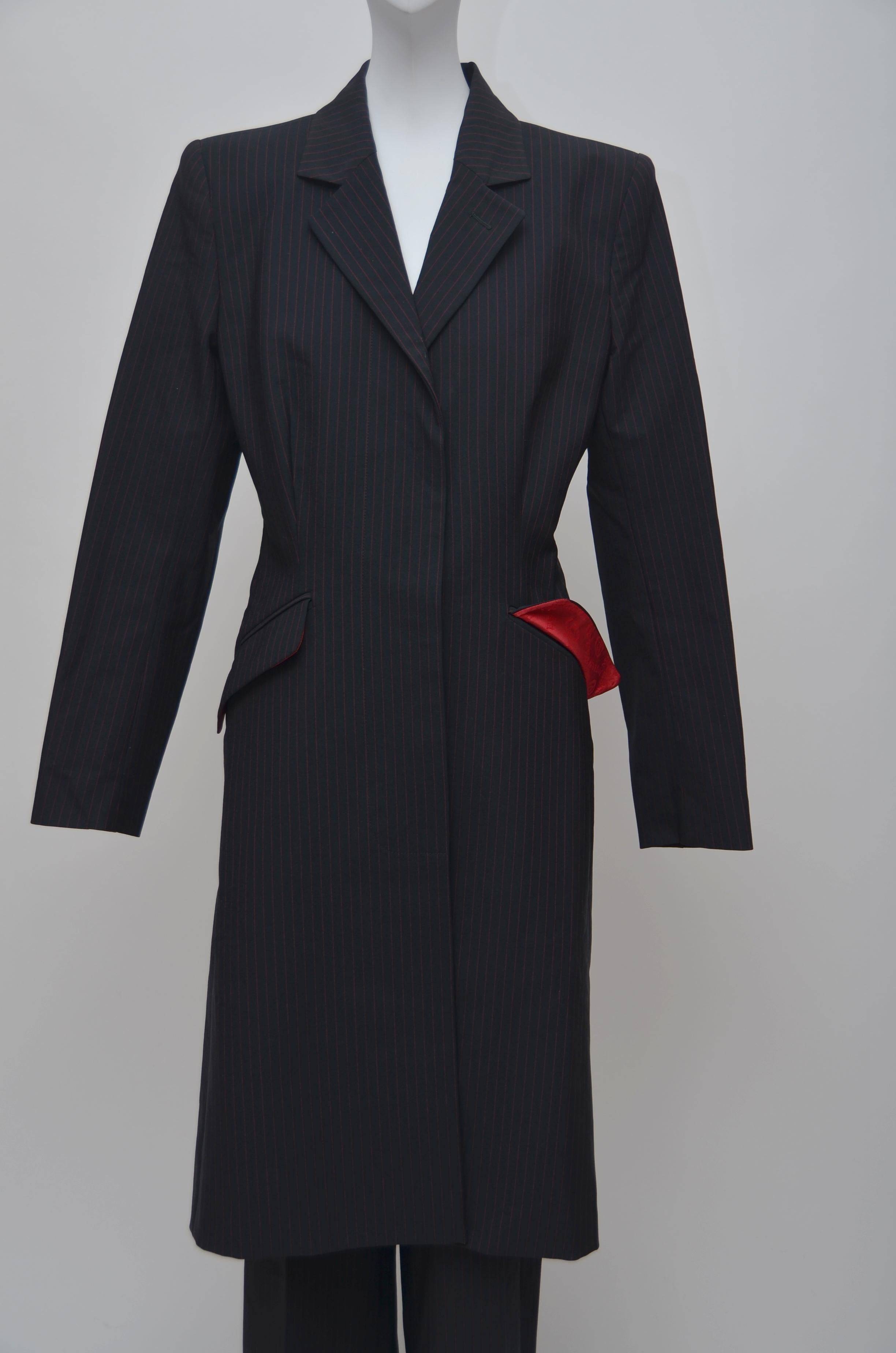 suit with red lining