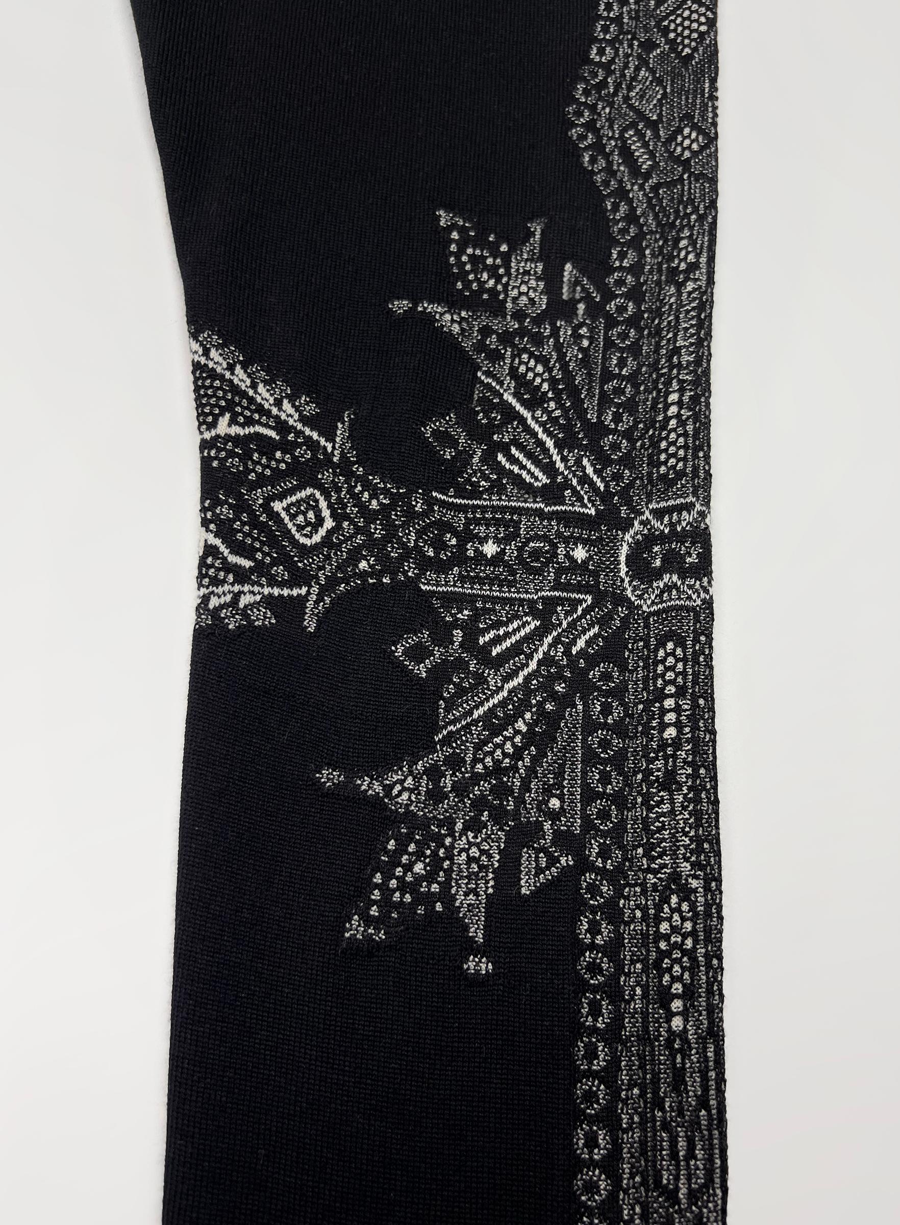 Alexander McQueen knit cross leggings For Sale 6