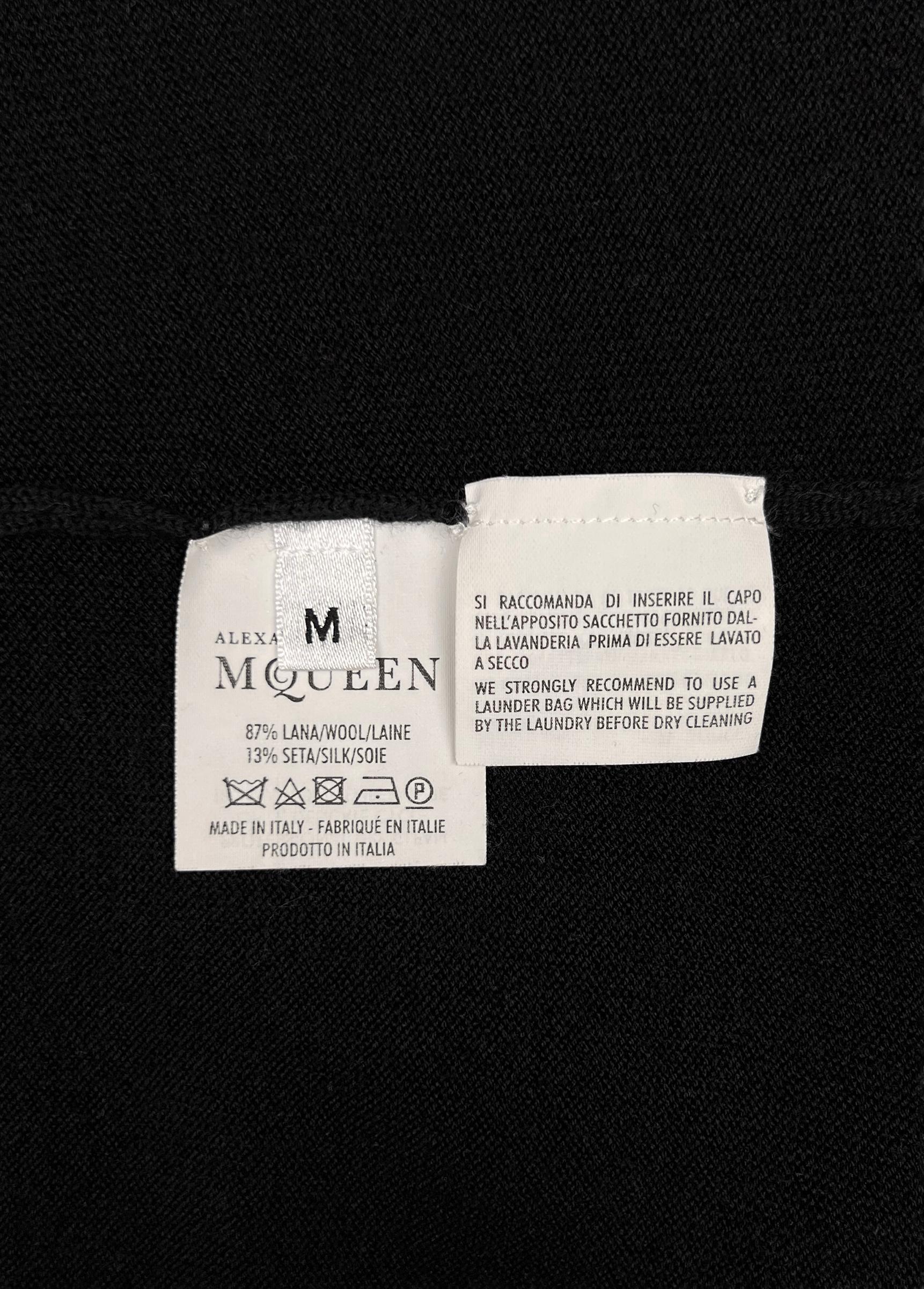 Alexander McQueen knit cross leggings For Sale 2