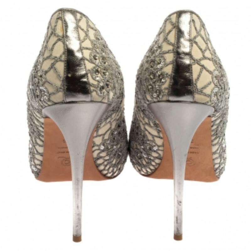 Gray Alexander McQueen Lace And Leather Crystal Embellish Pointed Toe Pumps Size 39.5 For Sale