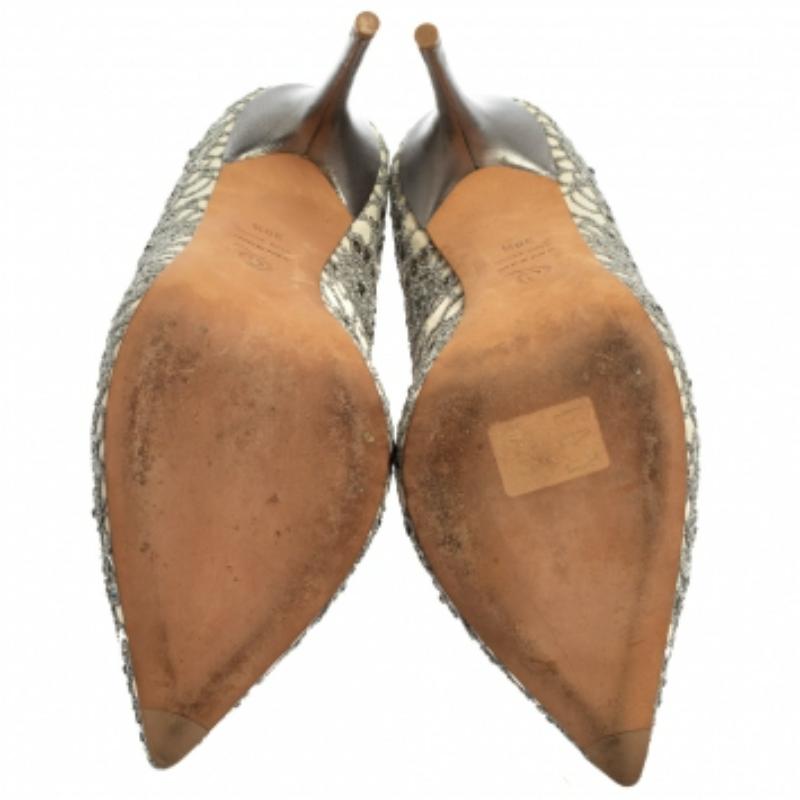 Alexander McQueen Lace And Leather Crystal Embellish Pointed Toe Pumps Size 39.5 For Sale 1