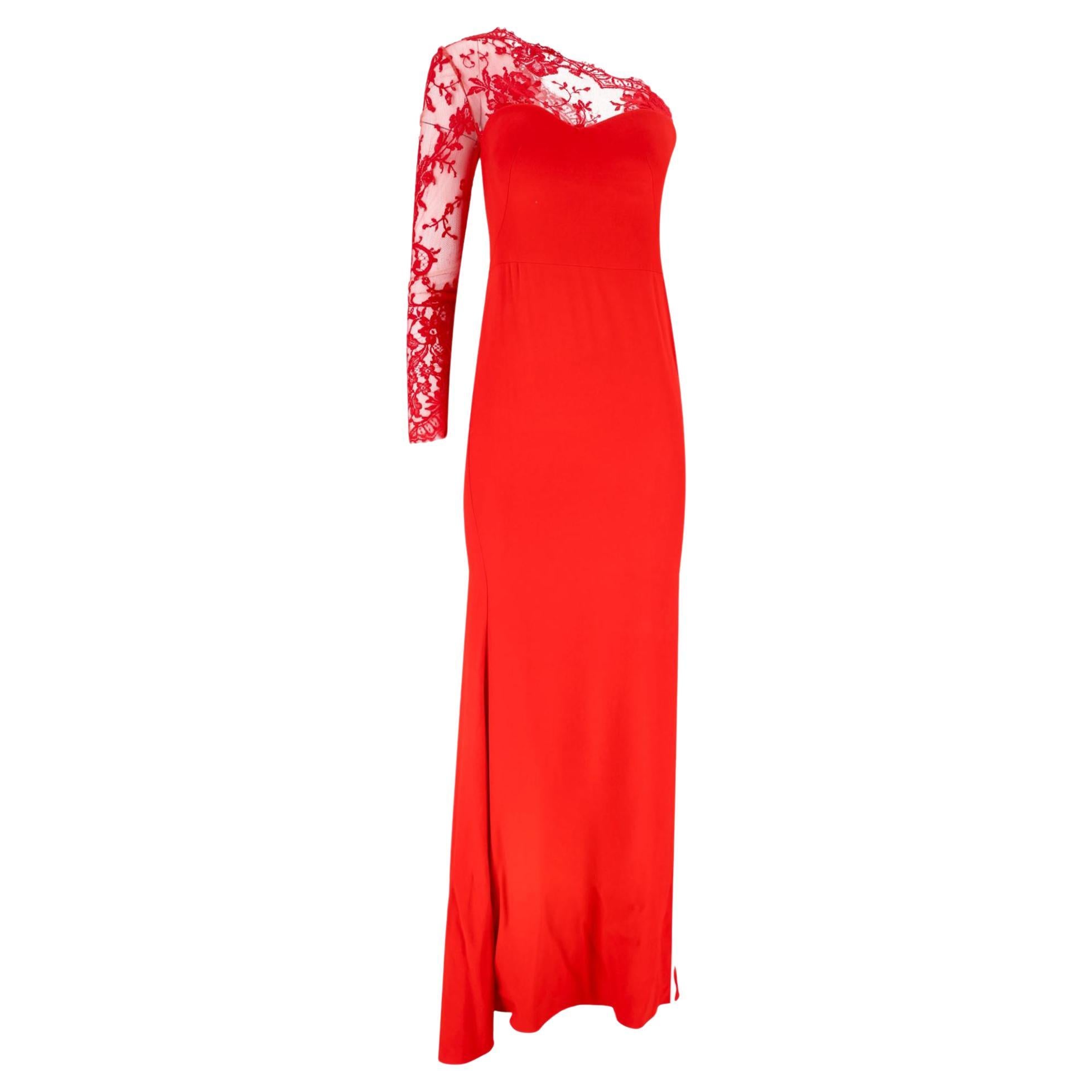Alexander McQueen Lace Detail Evening Dress

Red full length gown with one shoulder in translucent lace that

also adorns and trims the decolletage.

Rrp £3,500

Size - XXS (Dress size states 42IT, we believe it has been altered to fit