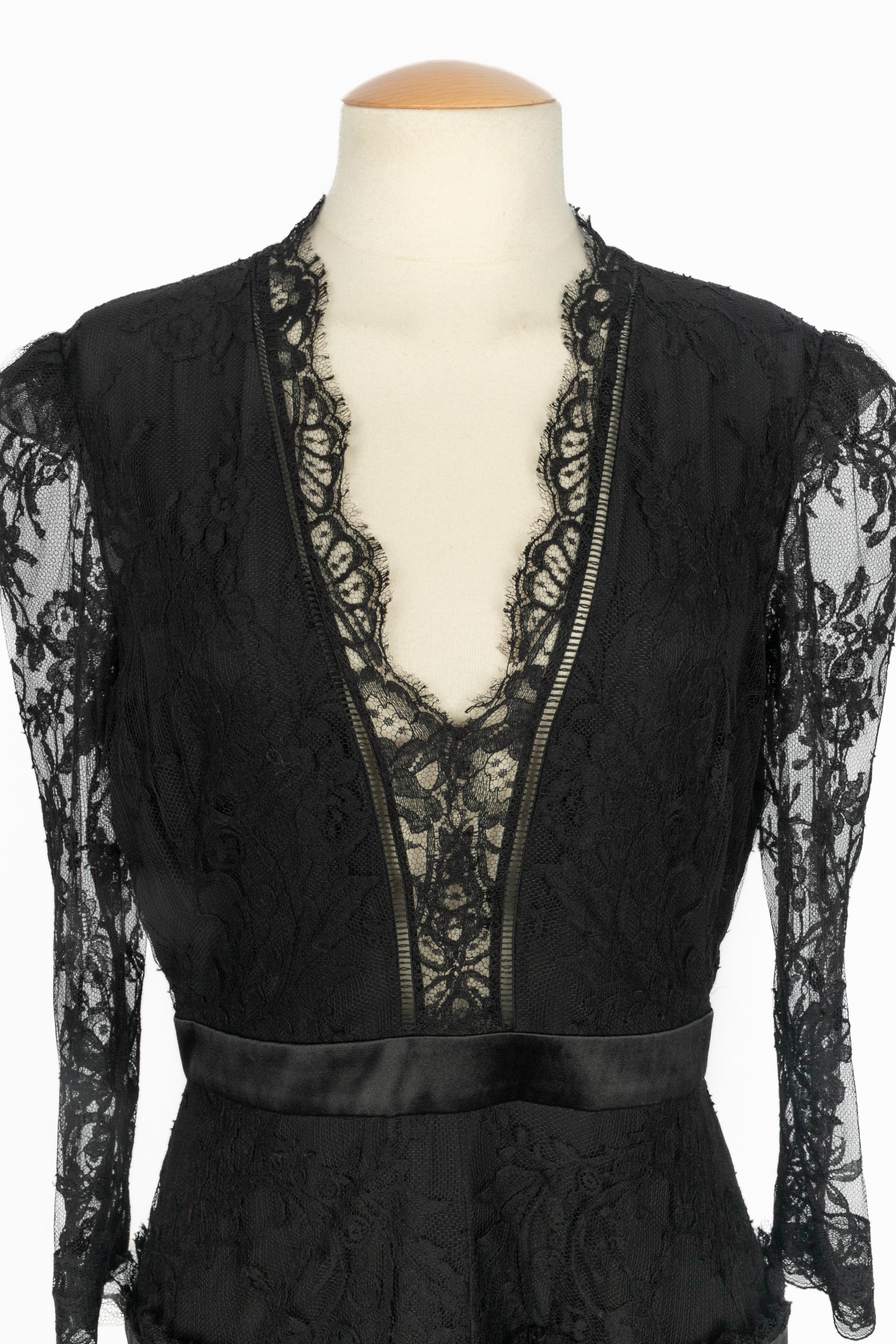 Alexander McQueen Spitzenkleid (Schwarz) im Angebot