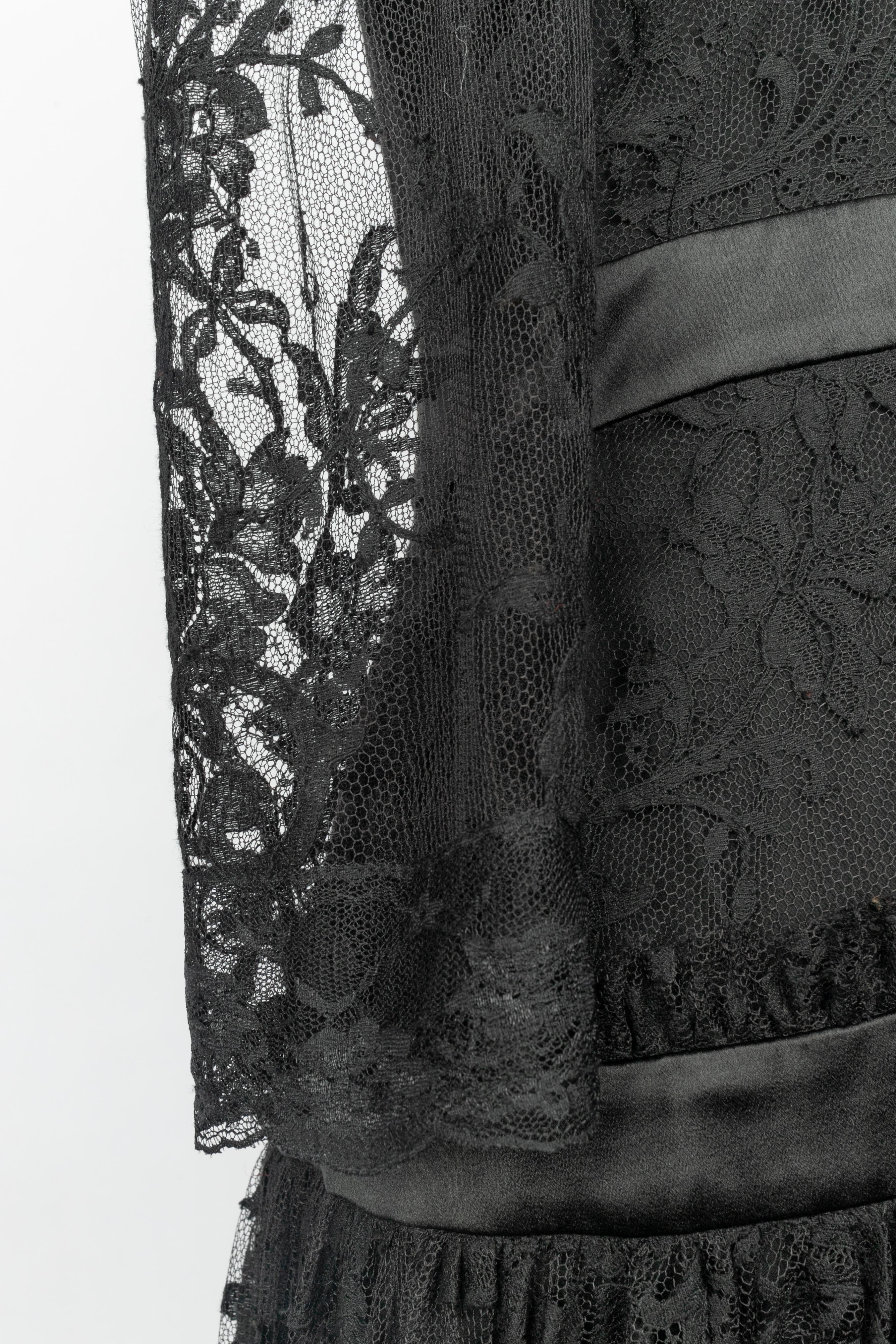 Alexander McQueen Spitzenkleid im Angebot 1