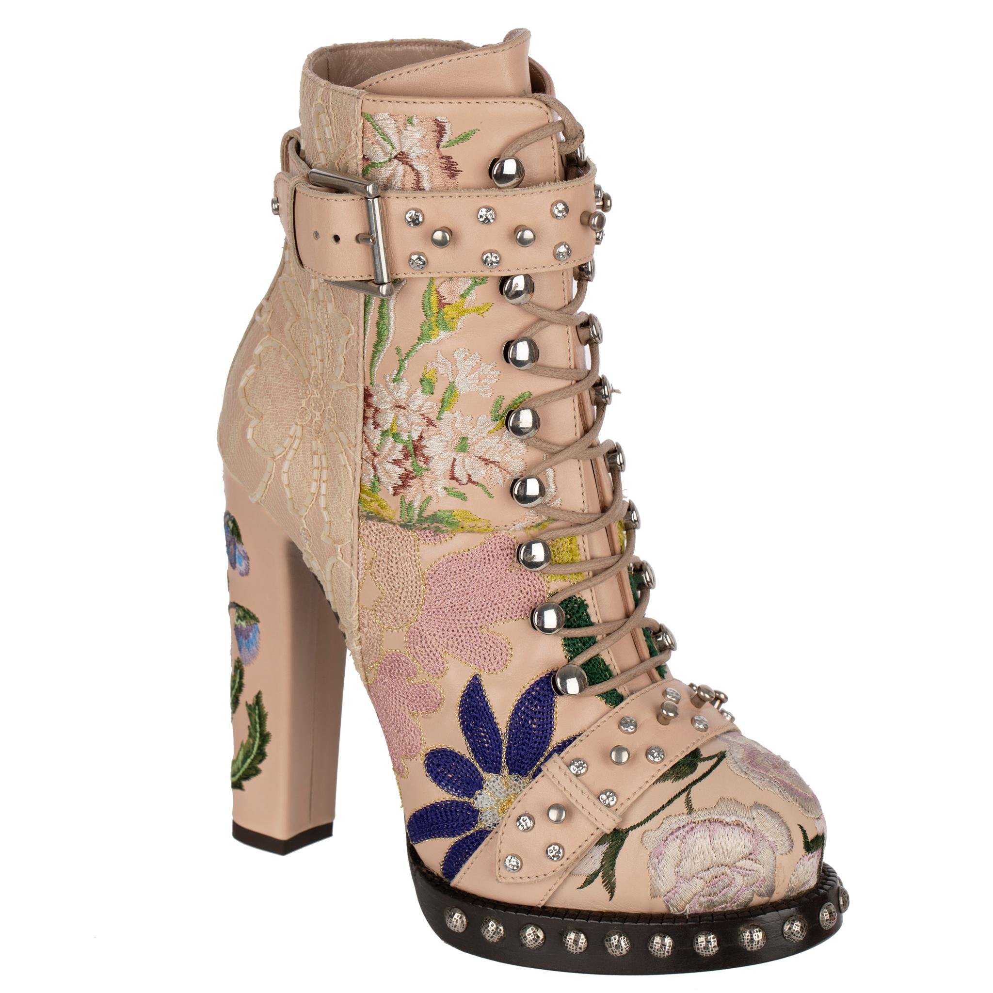 Alexander McQueen Lace-Up Boots With Embroidery 37 FR In Excellent Condition For Sale In DOUBLE BAY, NSW