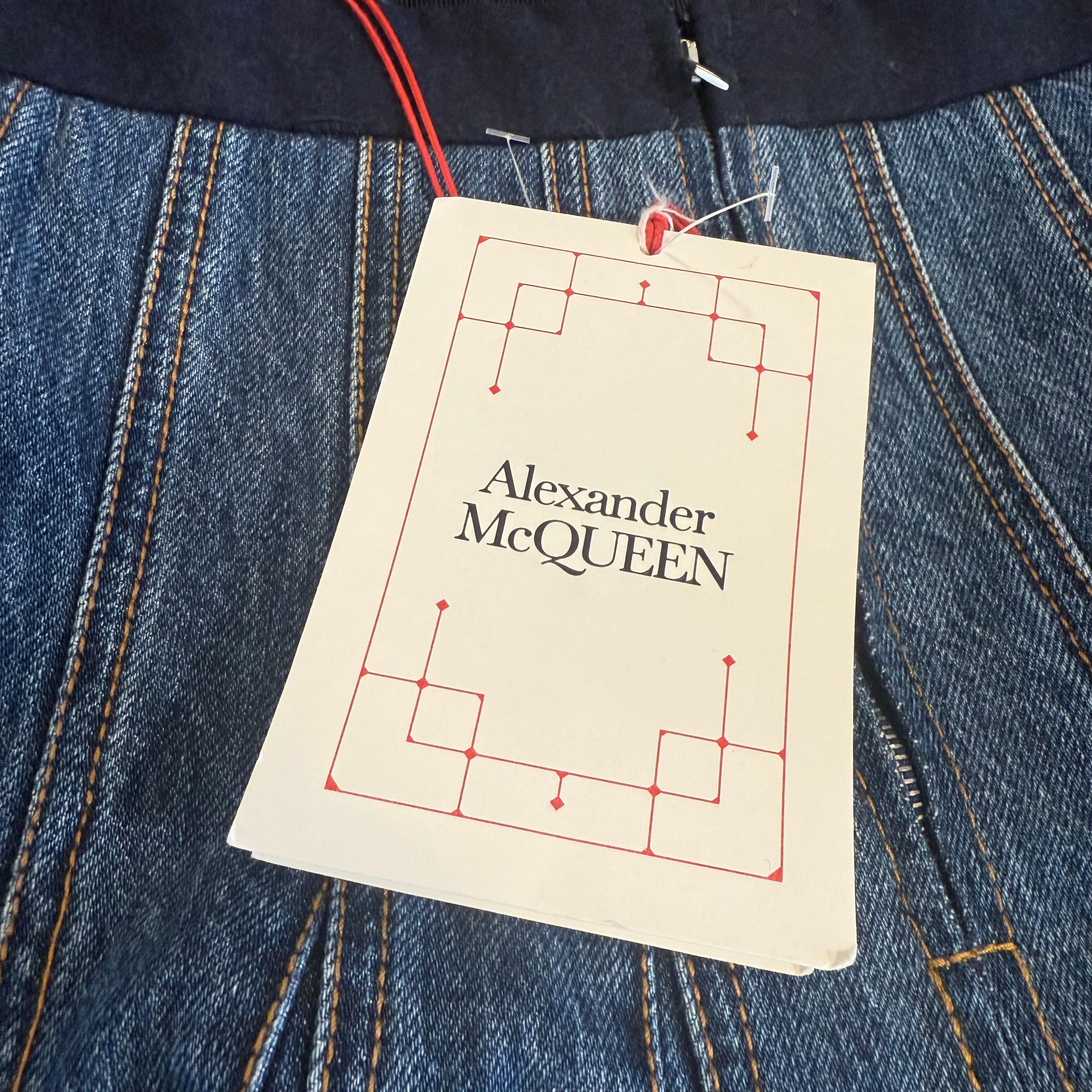 Alexander McQueen Jupe en jean large FR 40 / IT 44 en vente 2