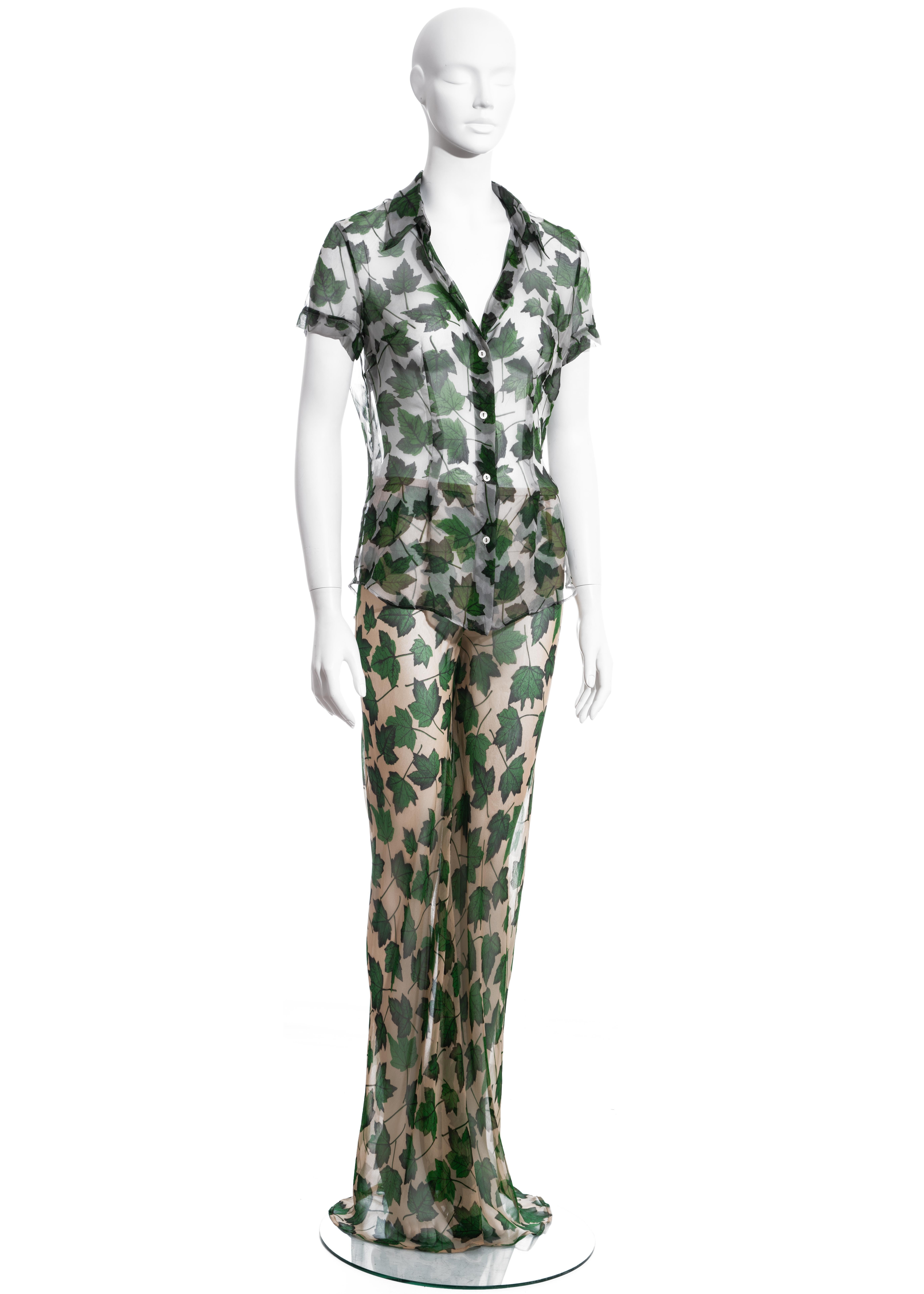 Gray Dolce & Gabbana leaf print silk chiffon blouse and pants set, ss 1997 For Sale