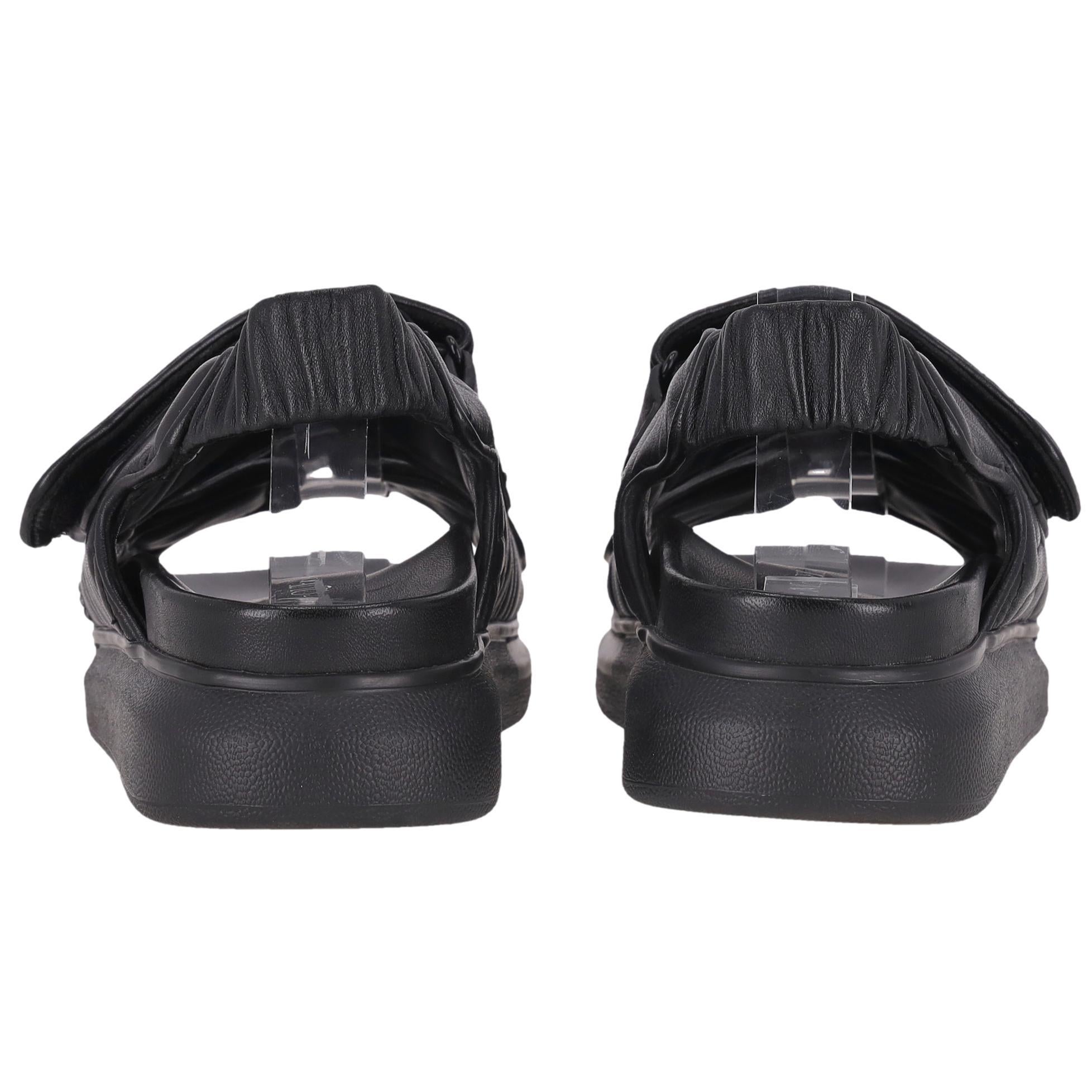 Noir Alexander McQueen - Sandales à scratch en cuir en vente