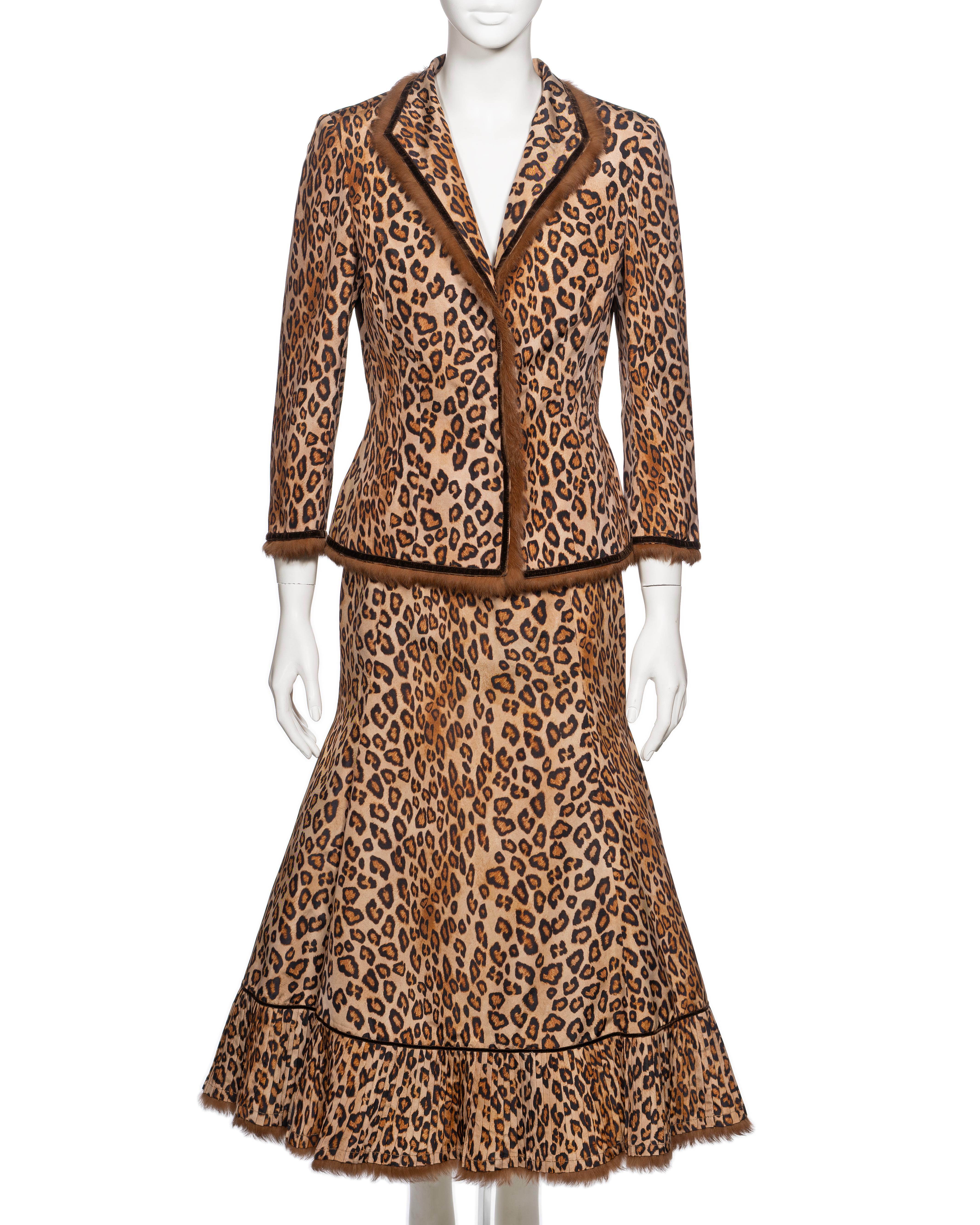 Alexander McQueen Leopard Print Silk and Fur Jacket and Skirt Suit, FW 2005 In Excellent Condition For Sale In London, GB