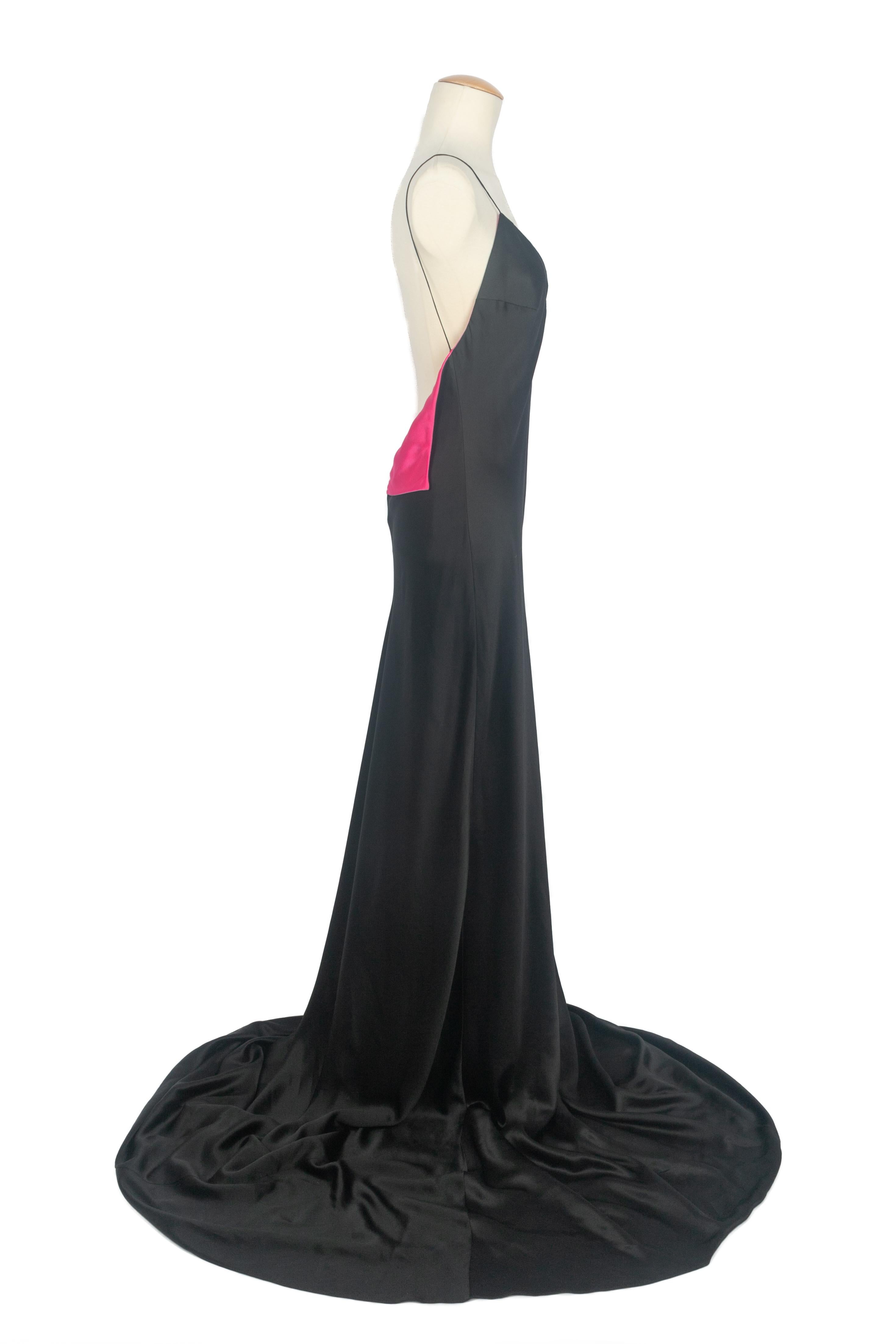 Alexander McQueen langes Kleid im Zustand „Hervorragend“ im Angebot in SAINT-OUEN-SUR-SEINE, FR
