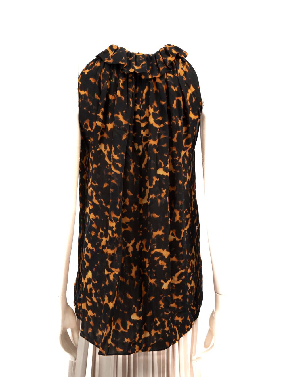 Beige McQ Alexander McQueen - Camicetta in seta con stampa astratta Taglia XS in vendita