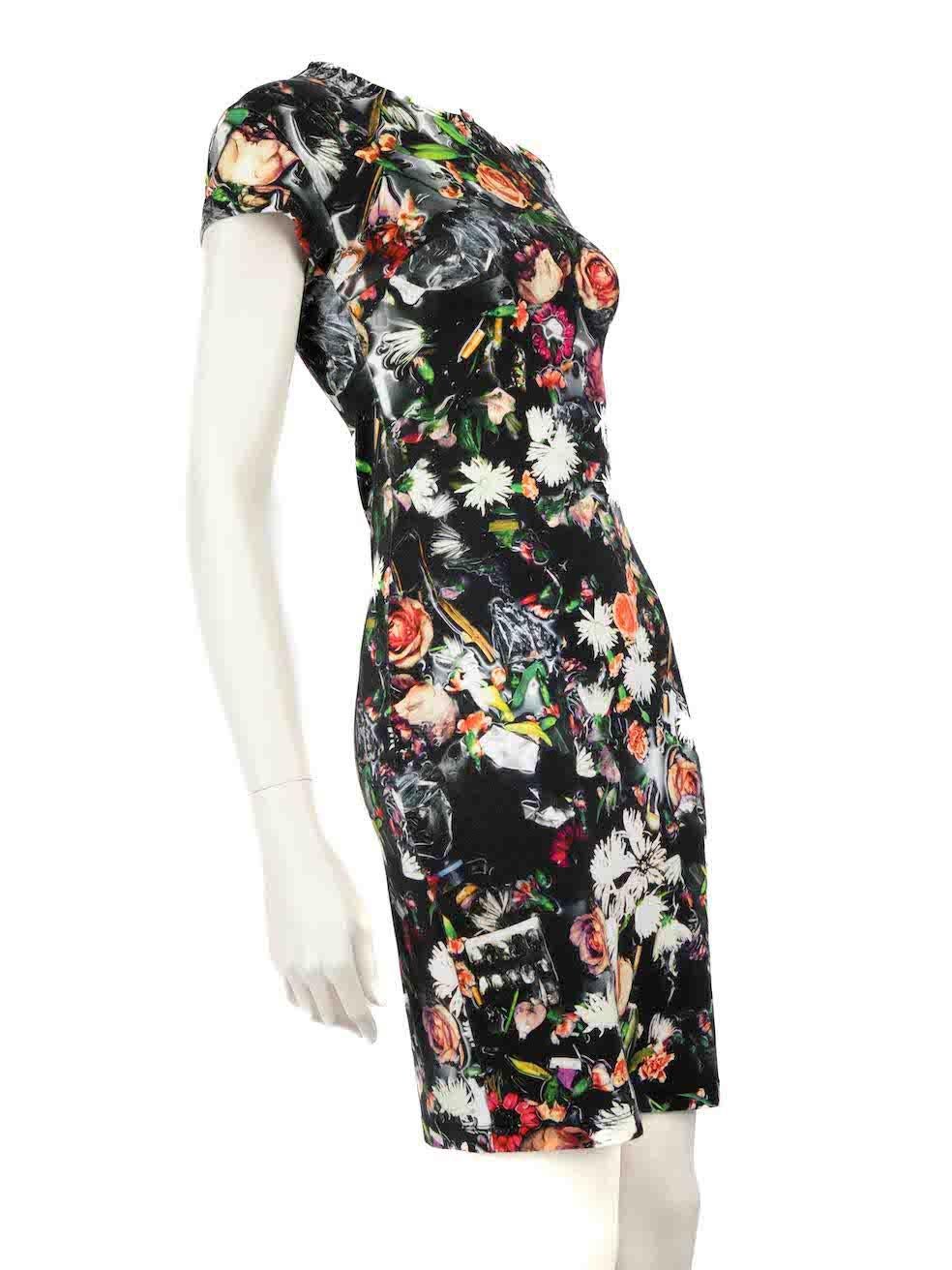 CONDITION is Very good. Hardly any visible wear to the dress is evident on this used McQ designer resale item.
 
 
 
 Details
 
 
 Multicolour
 
 Cotton
 
 Knee length dress
 
 Stretchy
 
 Floral print
 
 Round neckline
 
 Back zip closure with hook