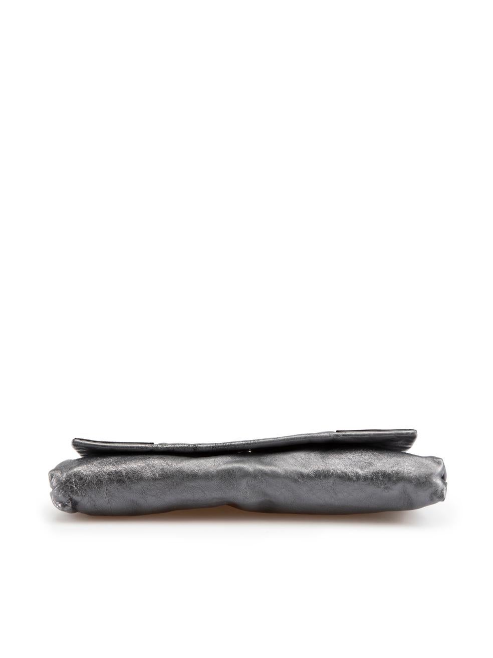 Alexander McQueen McQ pochette à fermeture éclair en cuir métallisé Pour femmes en vente