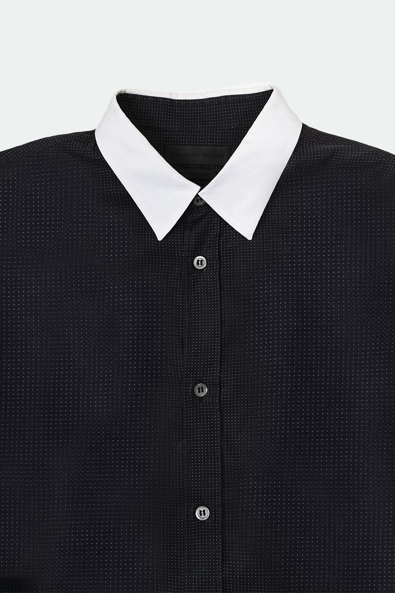 Compruebe mis otros listados. Tiene a la venta mucha más ropa de diseño. Abierto a cualquier oferta.
Artículo en venta 100% auténtico Alexander McQueen Camisa de hombre negra con lunares, S1710, KE4
Color: blanco/negro
(El color real puede variar un