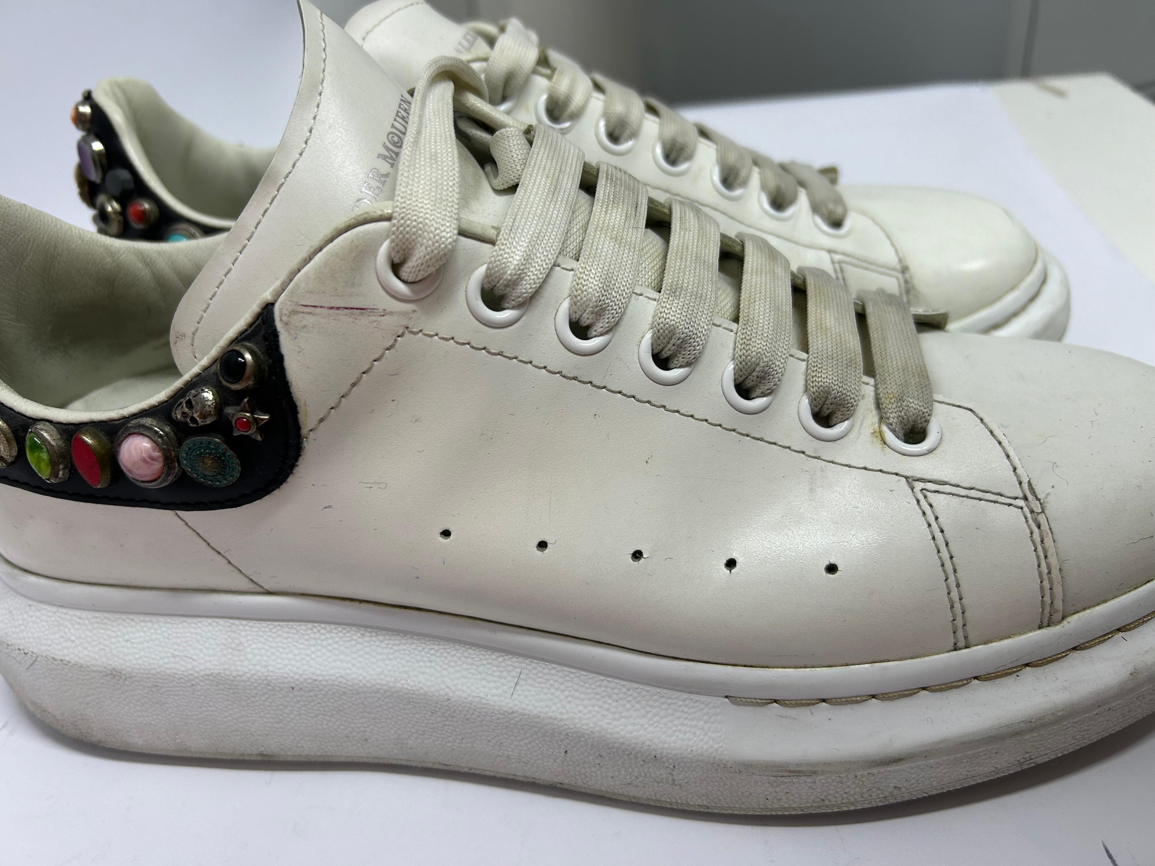 Alexander McQueen Men's Oversized White Sneakers Size EU 44 For Sale 9