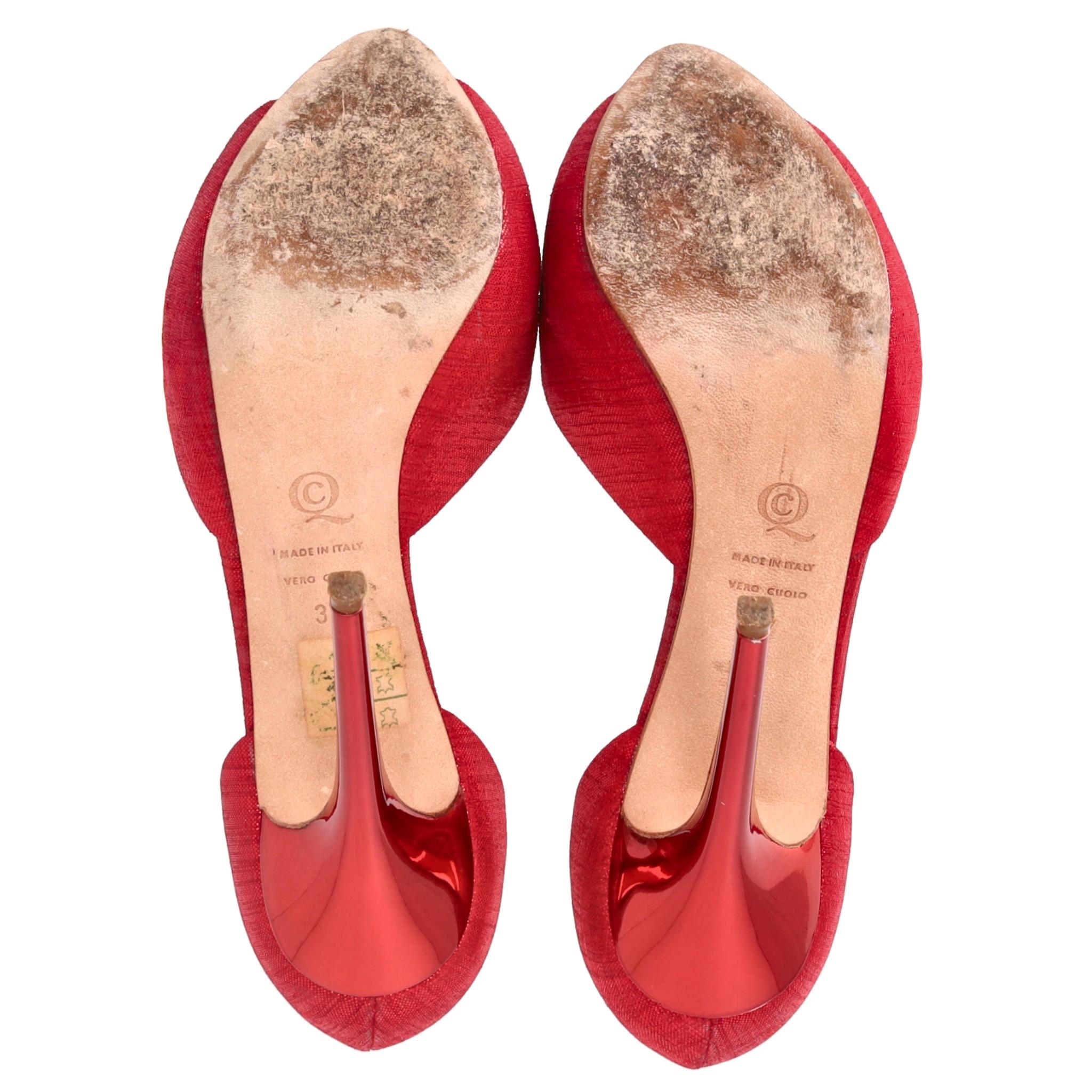 Alexander McQueen Bombas de tela metalizada con adorno de flores en venta 1