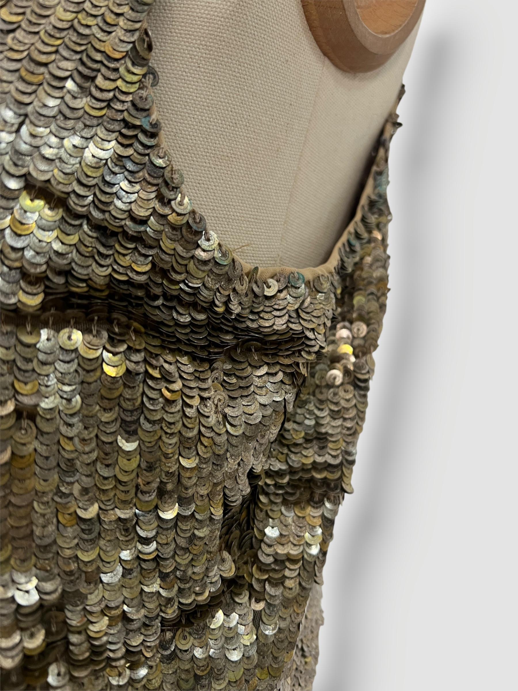 Alexander McQueen, débardeur à sequins métalliques, printemps/été 2003 Bon état - En vente à CAPELLE AAN DEN IJSSEL, ZH