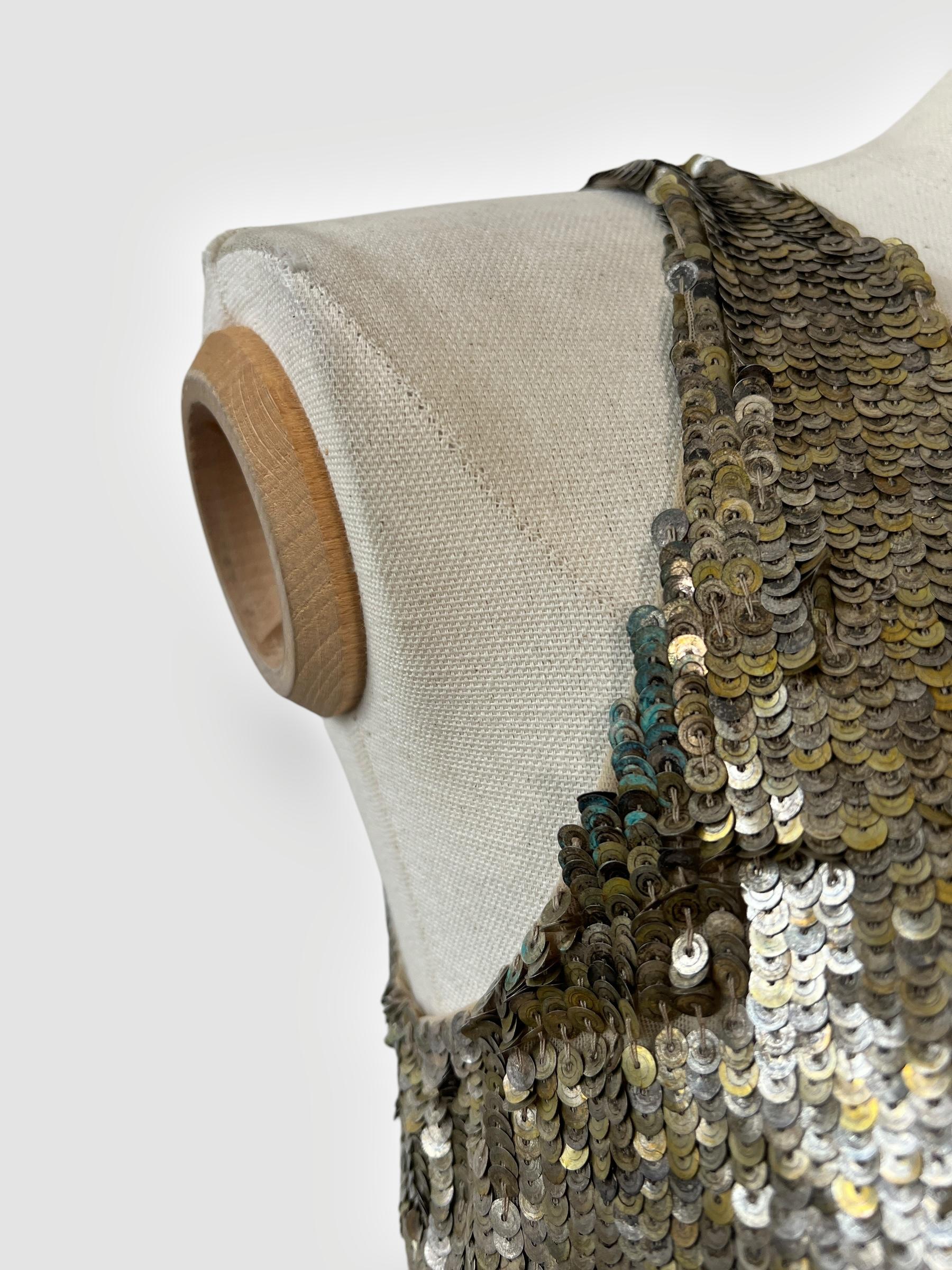 Alexander McQueen, débardeur à sequins métalliques, printemps/été 2003 en vente 1