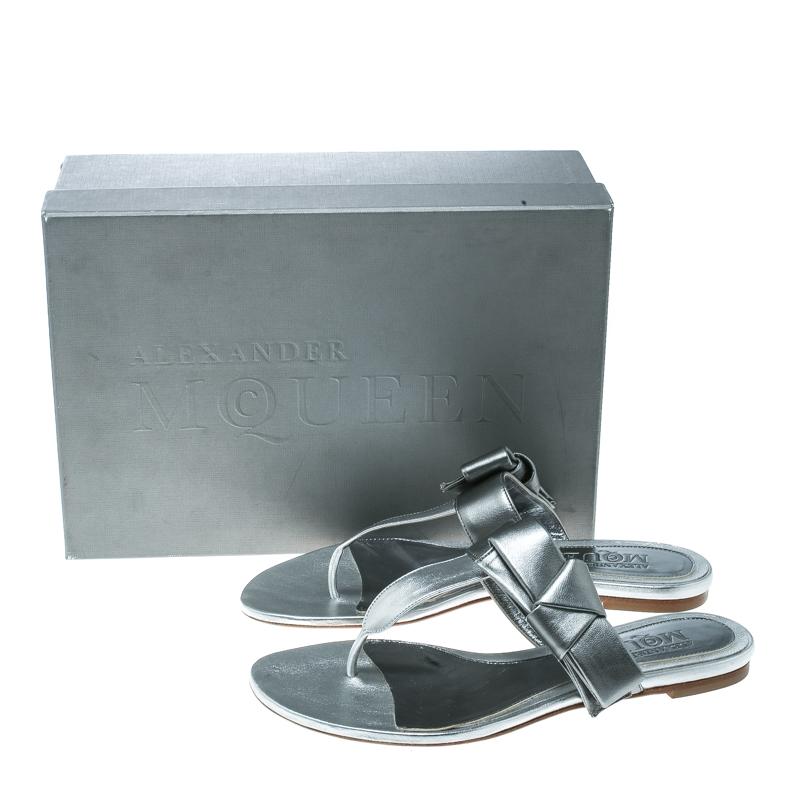 Alexander McQueen Metallic Silver Leather Flat Thong Sandals Size 38.5 3