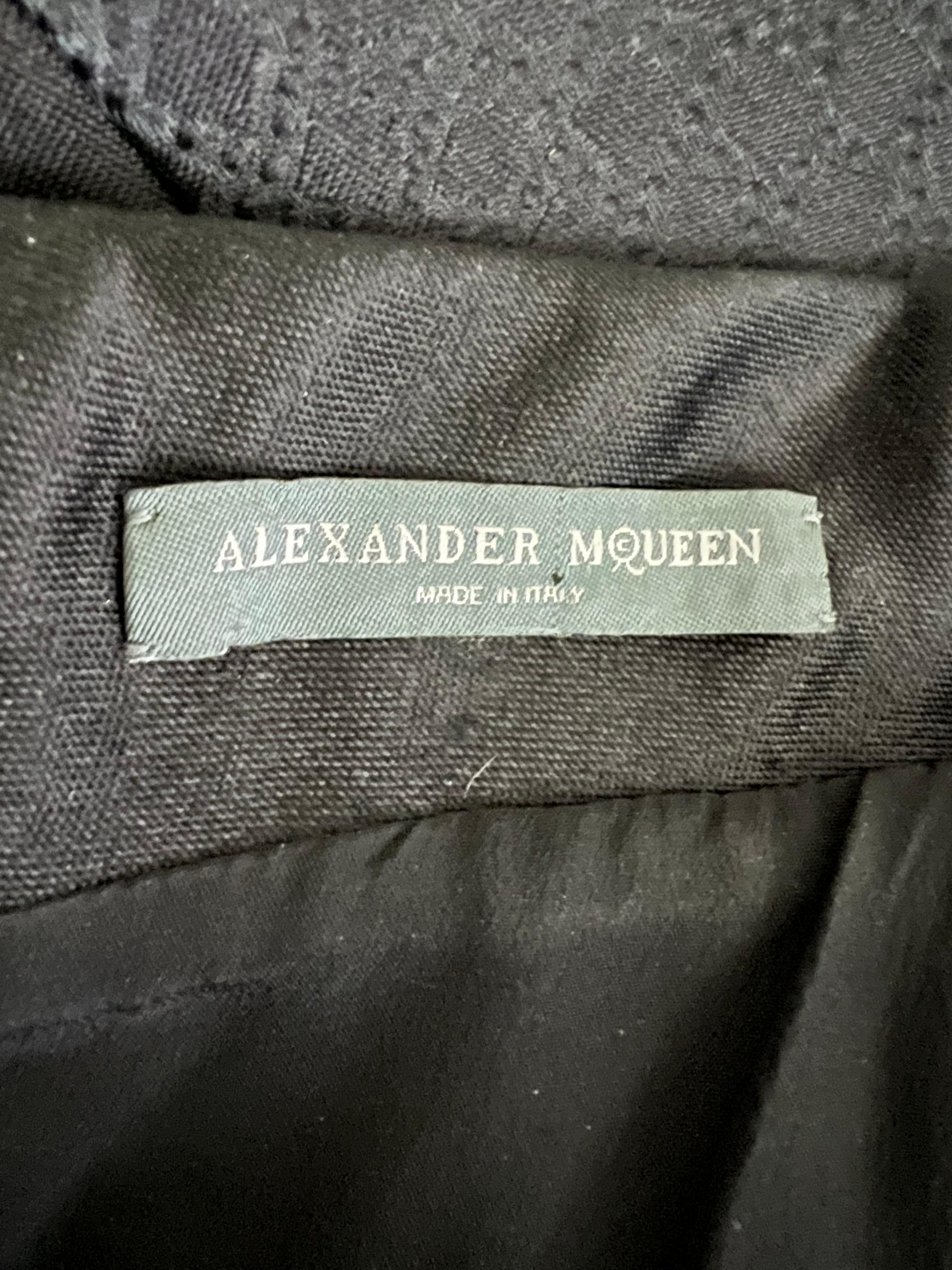 Alexander McQueen Mini Dress Black and Pink, Size Small In Excellent Condition For Sale In Beverly Hills, CA